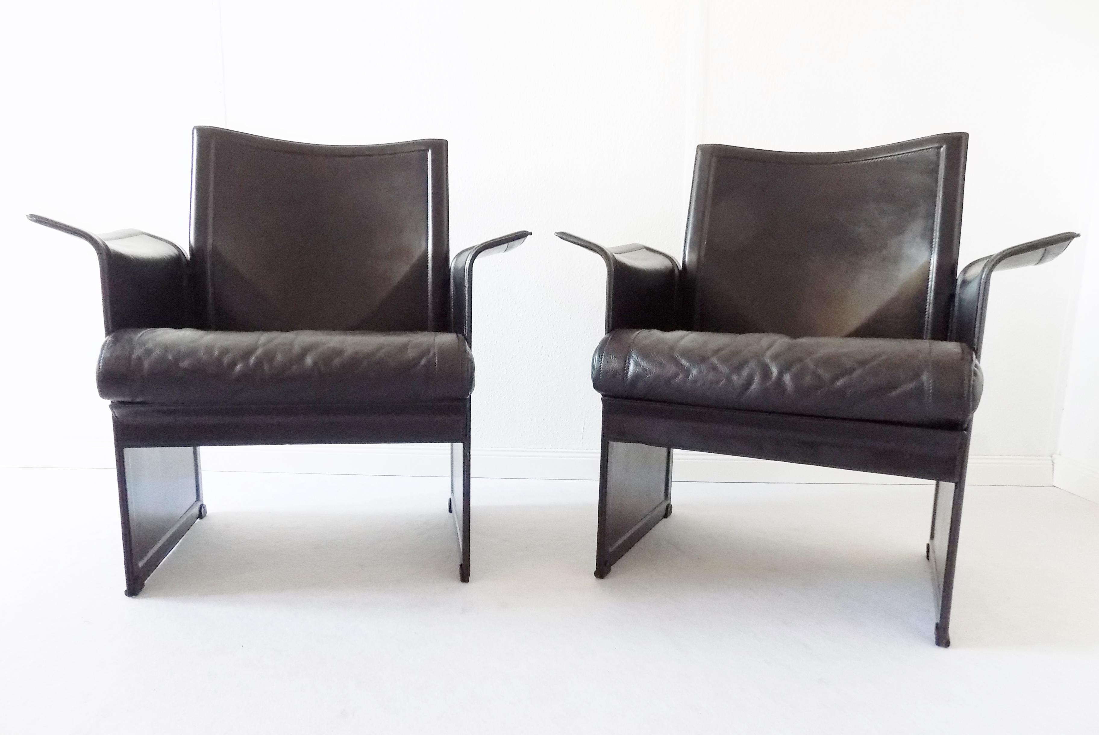 Matteo Grassi Korium Lounge Chairs Pair, by Tito Agnoli, Black Saddle Leather In Good Condition For Sale In Ludwigslust, Mecklenburg-Vorpommern