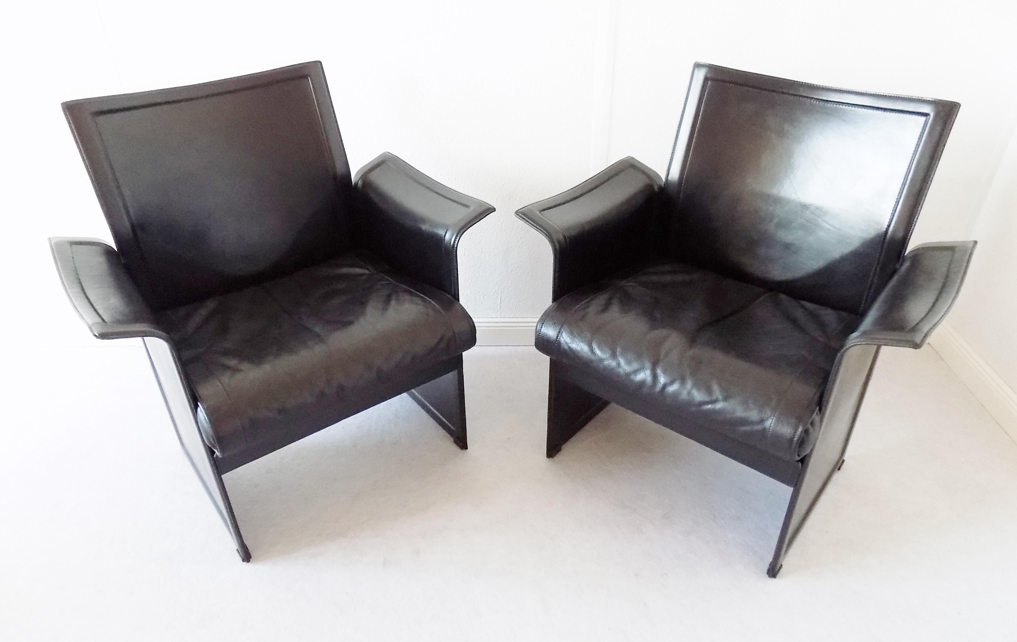 Matteo Grassi Korium Lounge Chairs Pair, by Tito Agnoli, Black Saddle Leather For Sale 3