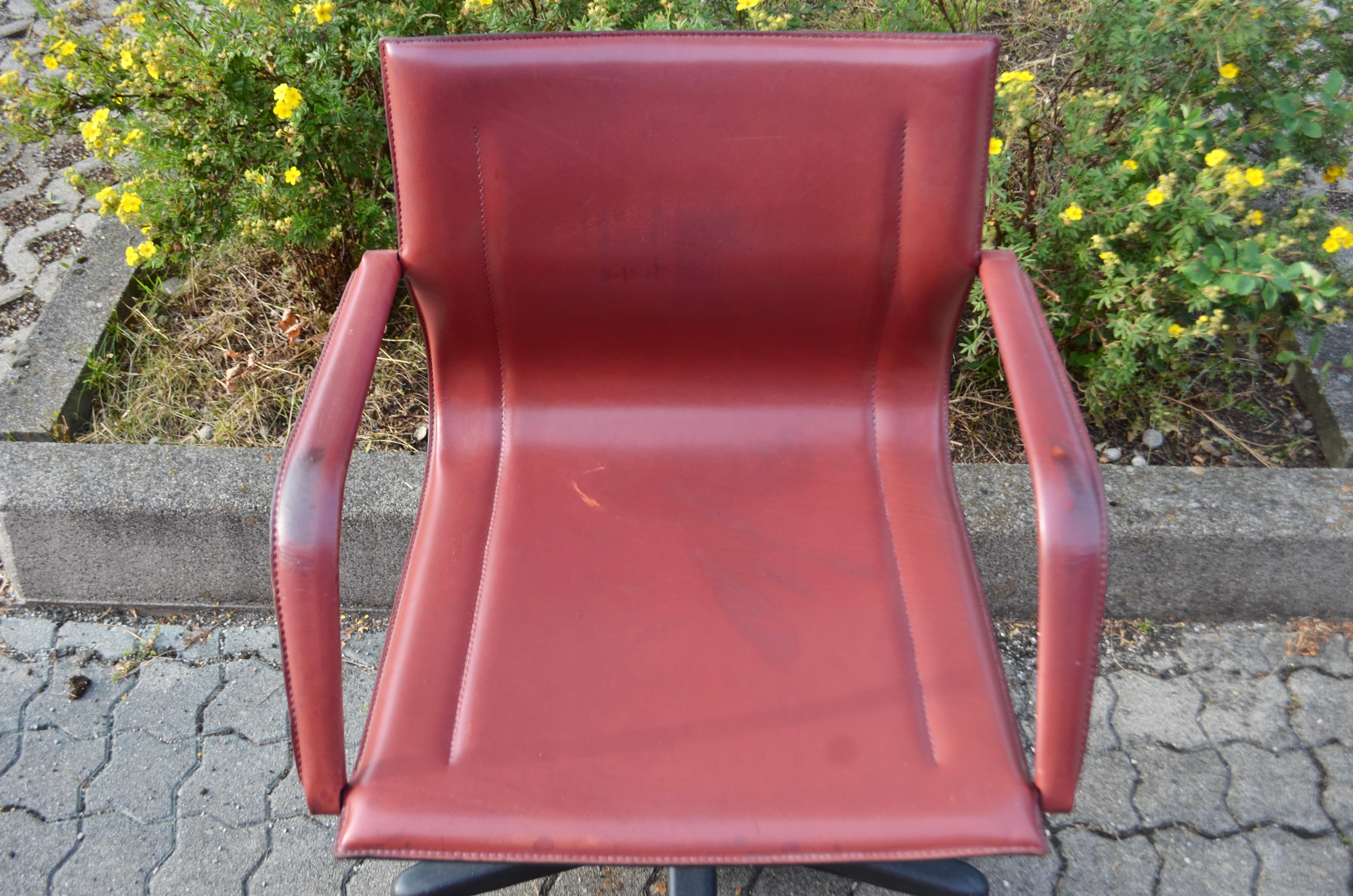 Matteo Grassi MG15 fauteuil de bureau pivotant en cuir de selle 1/2 Bon état - En vente à Munich, Bavaria