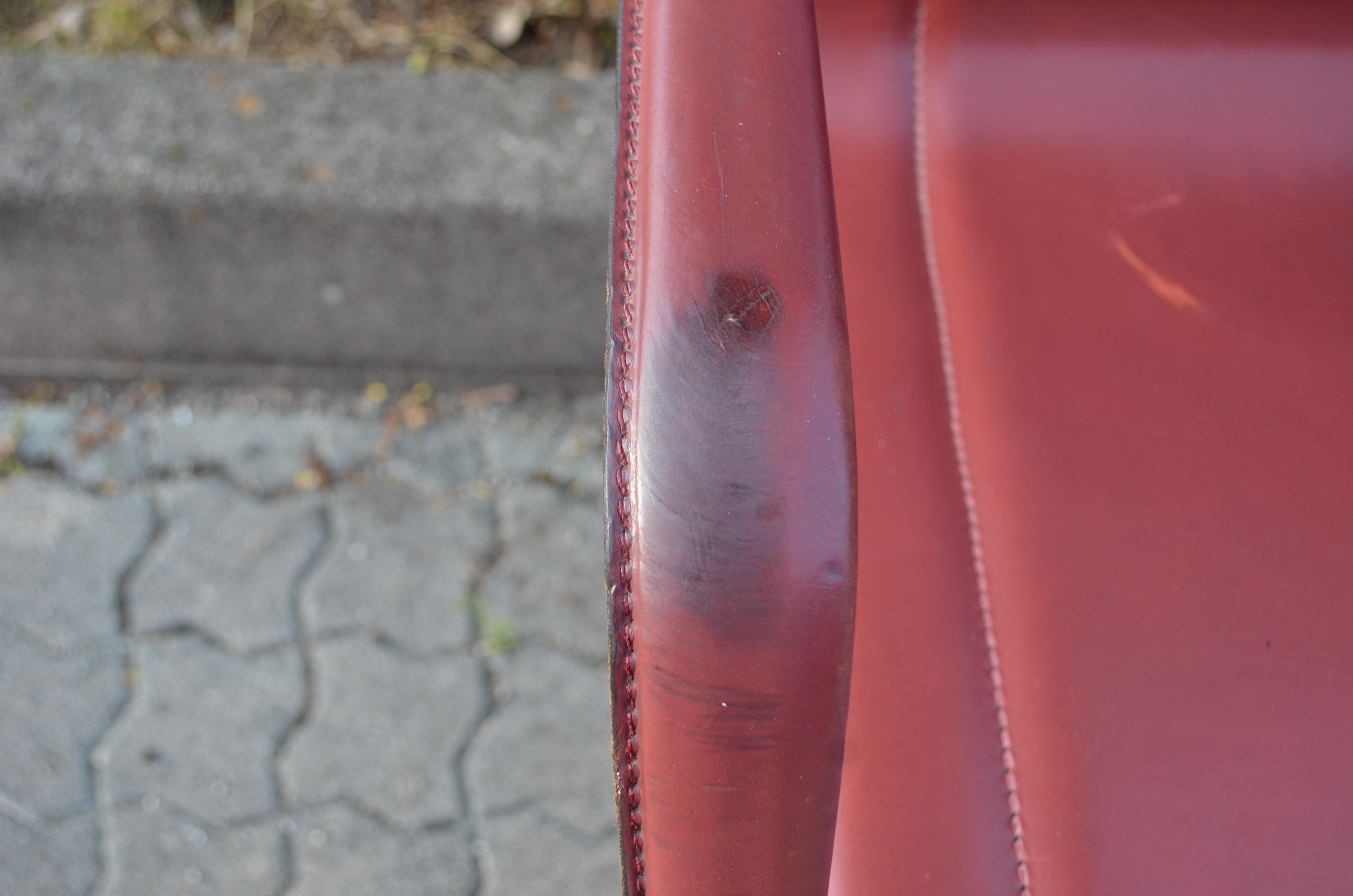 20ième siècle Matteo Grassi MG15 fauteuil de bureau pivotant en cuir de selle 1/2 en vente