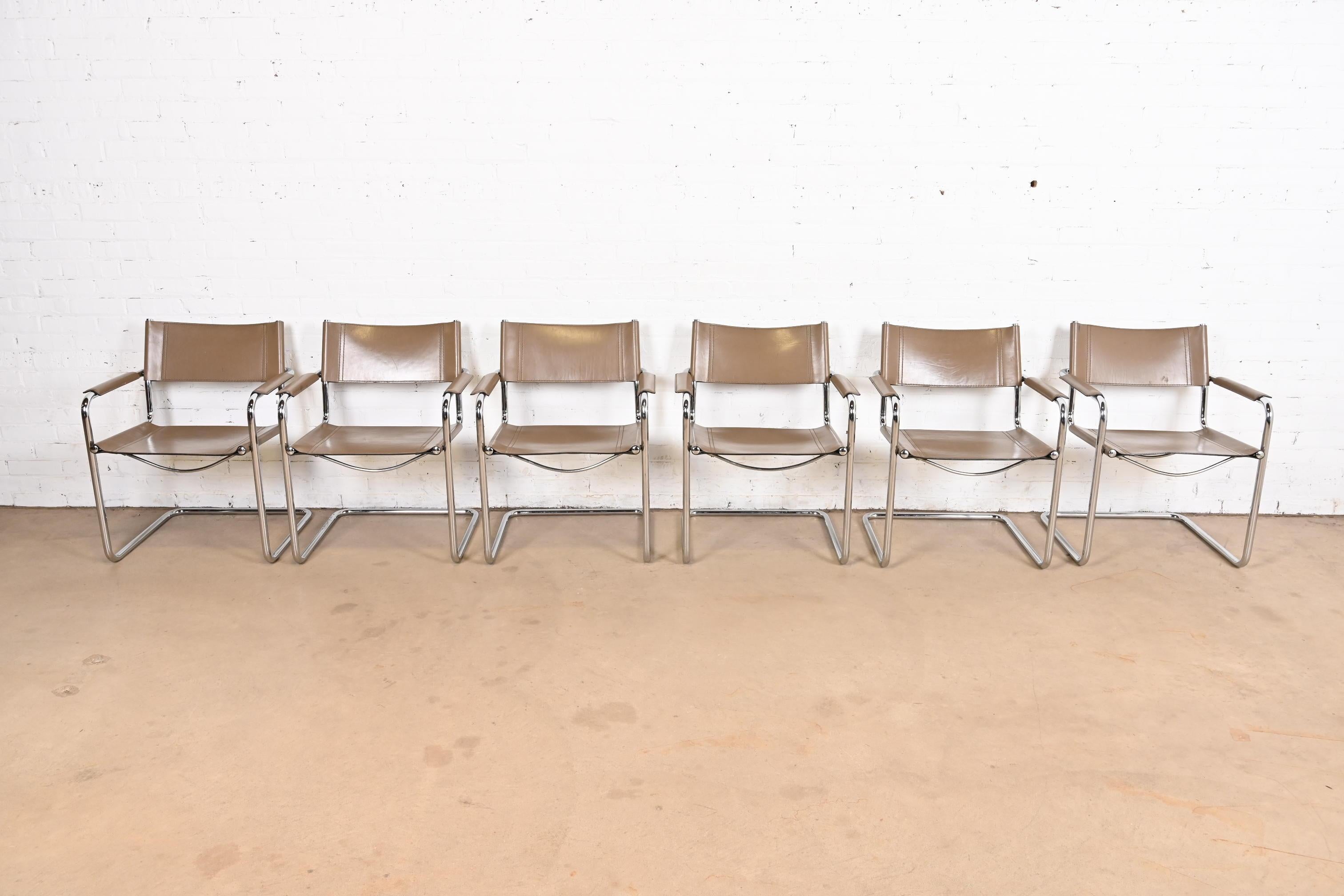 Matteo Grassi Mid-Century Modern Bauhaus Italian Leather and Chrome Chairs In Good Condition In South Bend, IN