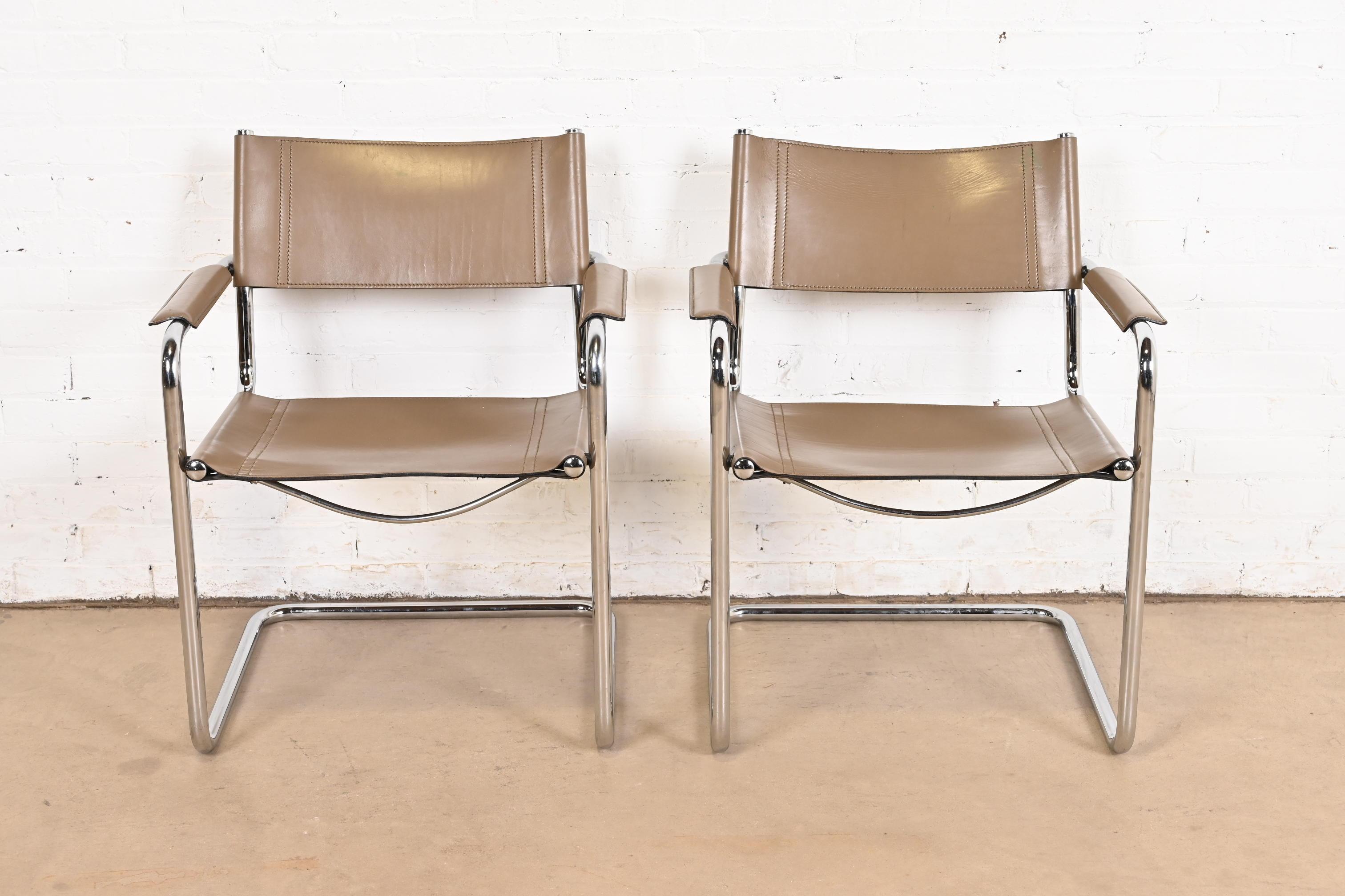 Matteo Grassi Mid-Century Modern Bauhaus Italian Leather and Chrome Chairs In Good Condition In South Bend, IN