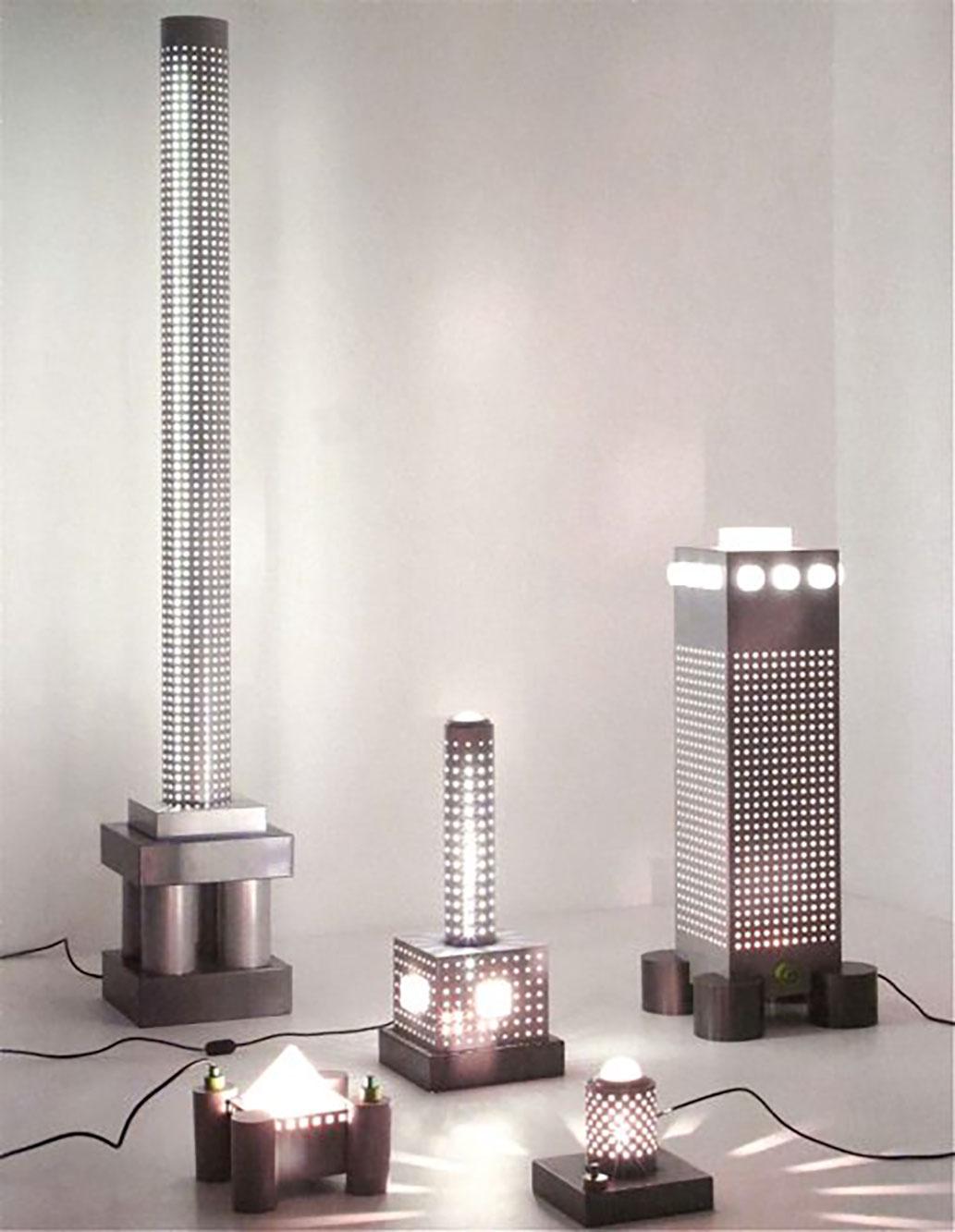 Fin du 20e siècle Matteo Thun & Andrea Lera Wwf Tower Bieffeplast, lampe de bureau / lampadaire en vente