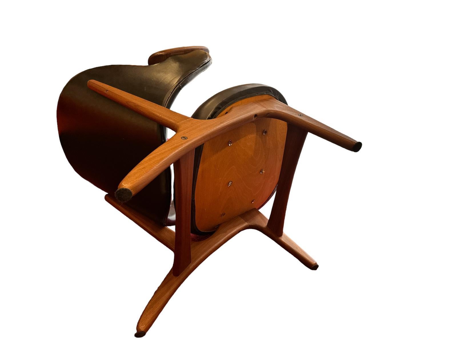 Danish MATTHES, CARL EDWARD (1915), sillón modelo 33, diseño del siglo XX For Sale