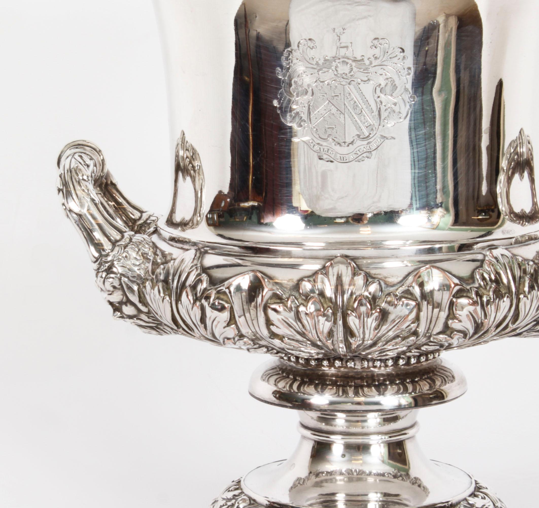 Antiguo enfriador de vino Jorge III de Matthew Boulton con cresta de Robinson S. XVIII finales del siglo XVIII en venta