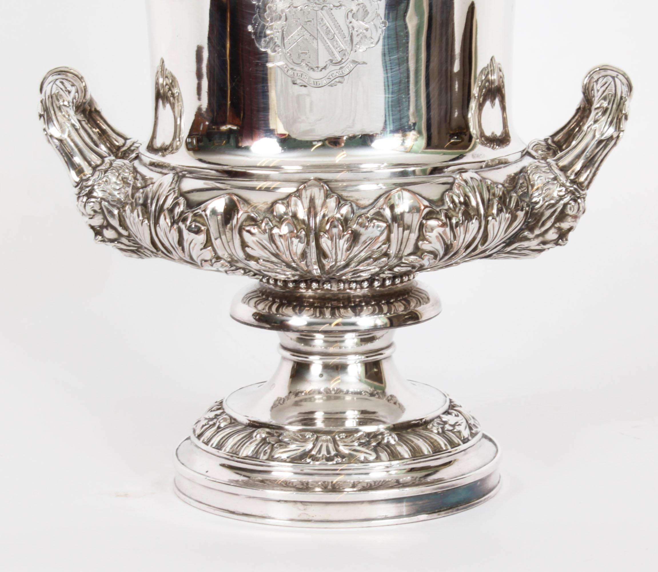 Antiguo enfriador de vino Jorge III de Matthew Boulton con cresta de Robinson S. XVIII Chapado en plata en venta