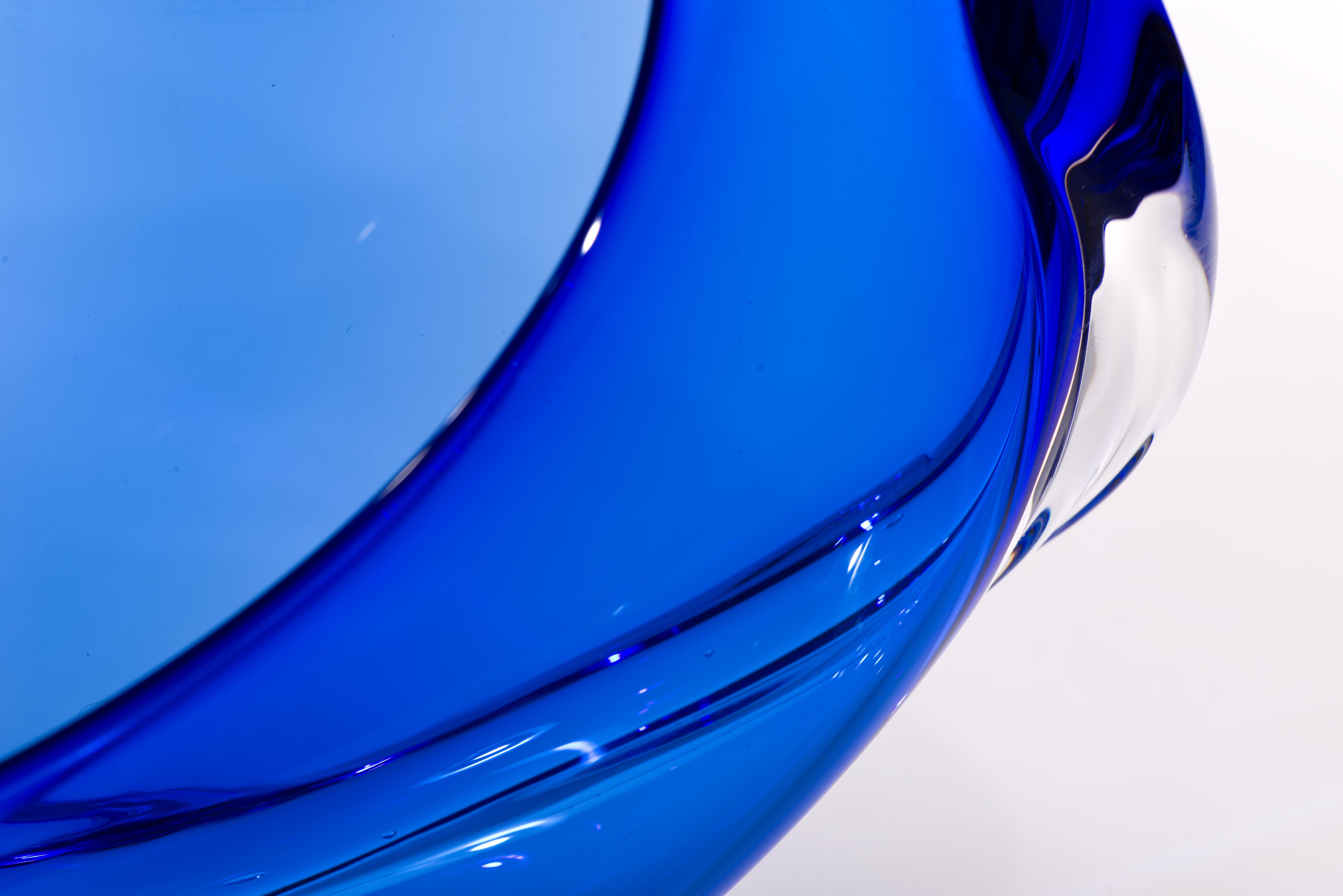 Matthew Buechner para Thames Centro de mesa de cristal, American Studio Glass Hecho a mano en venta