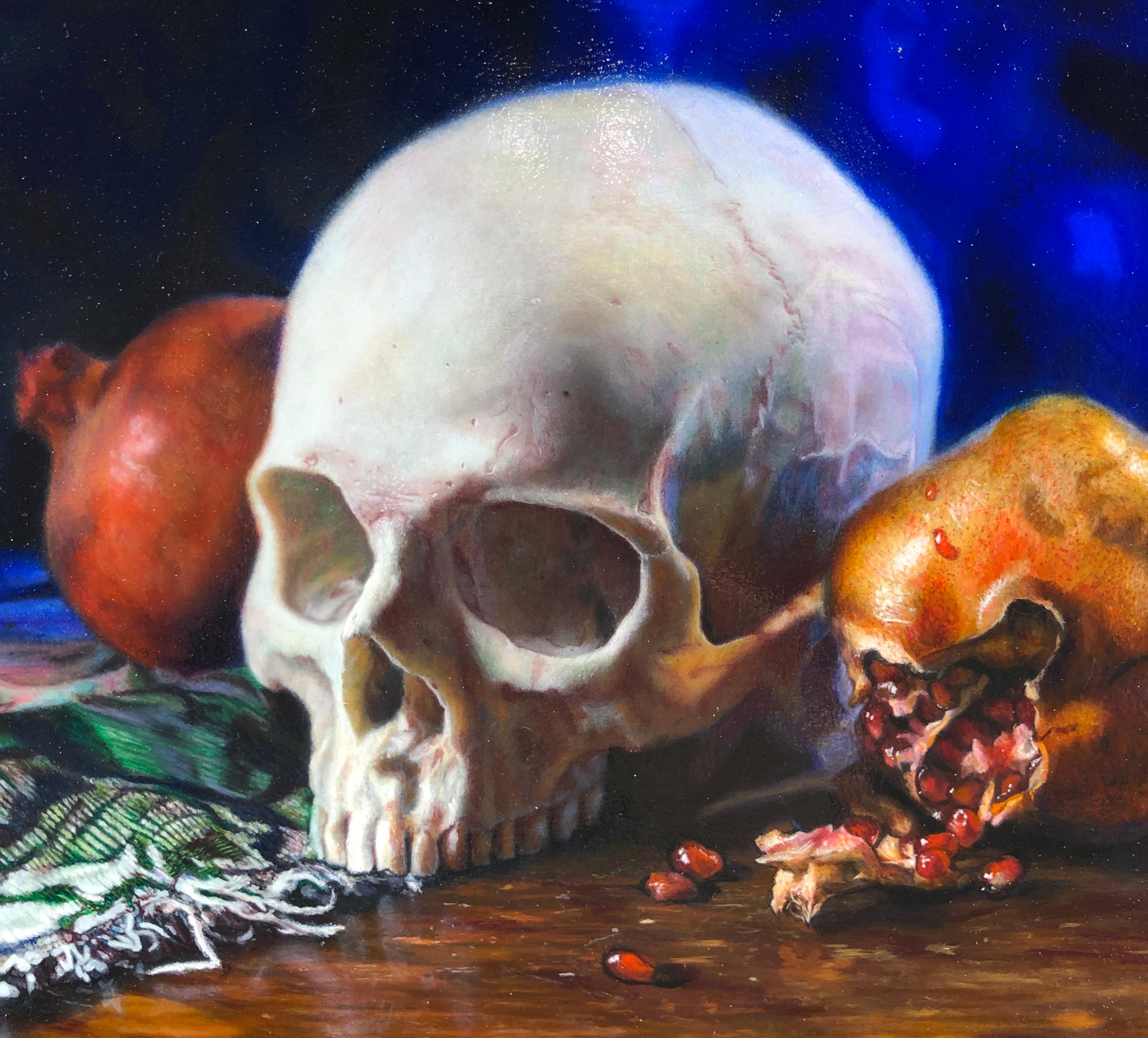 Cette extraordinaire peinture représentant un crâne humain et des fruits mûrs a été réalisée dans le style hollandais du XVIe ou XVIIe siècle.  Les peintures Vanitas sont un genre unique dans lequel les symboles de la mort sont peints pour rappeler