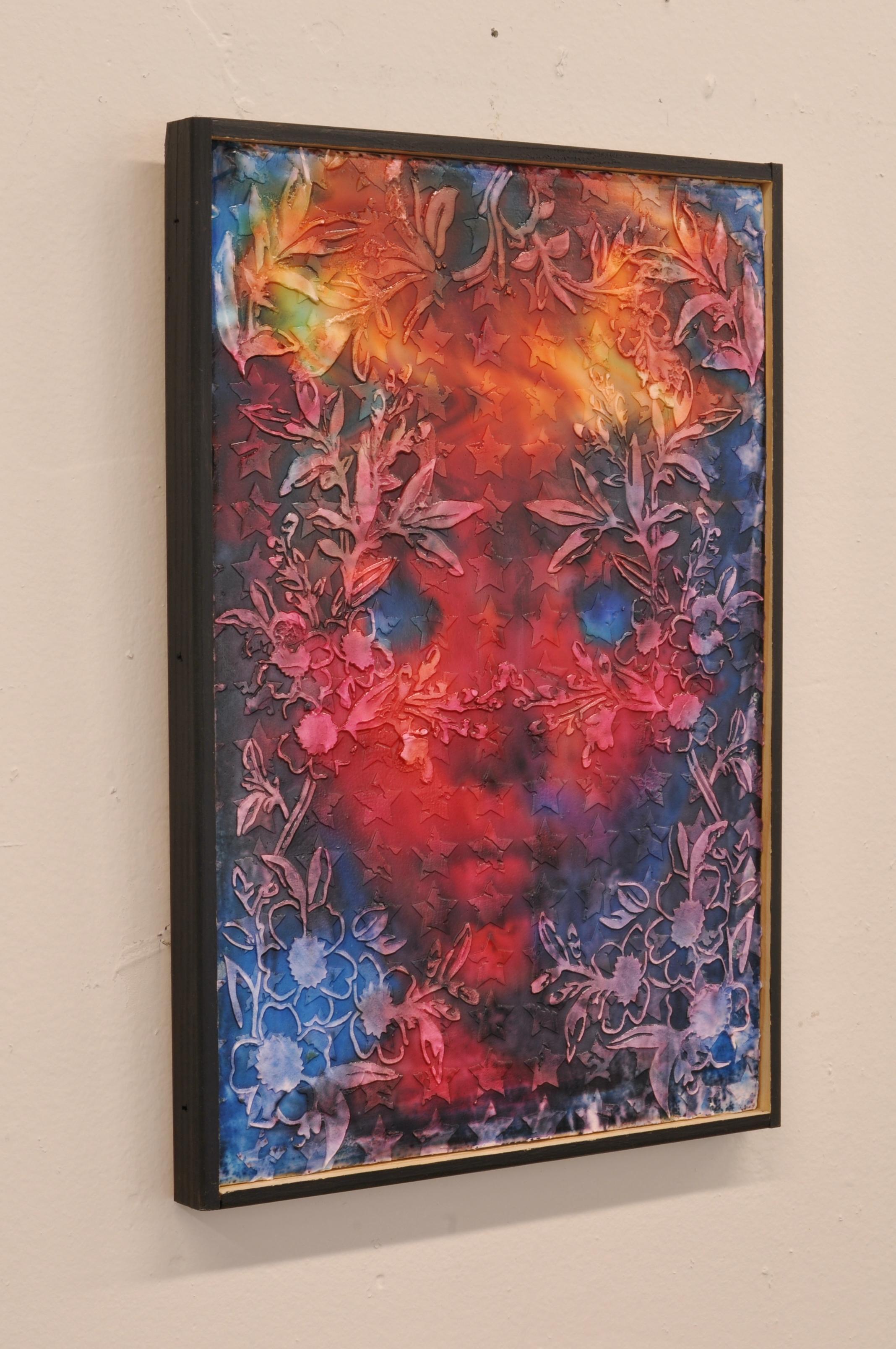 CAUL BEARER - Mixed Media-Porträt mit. Texturierter geblümter Überzug – Schwarz gerahmt (Braun), Figurative Painting, von Matthew Dutton