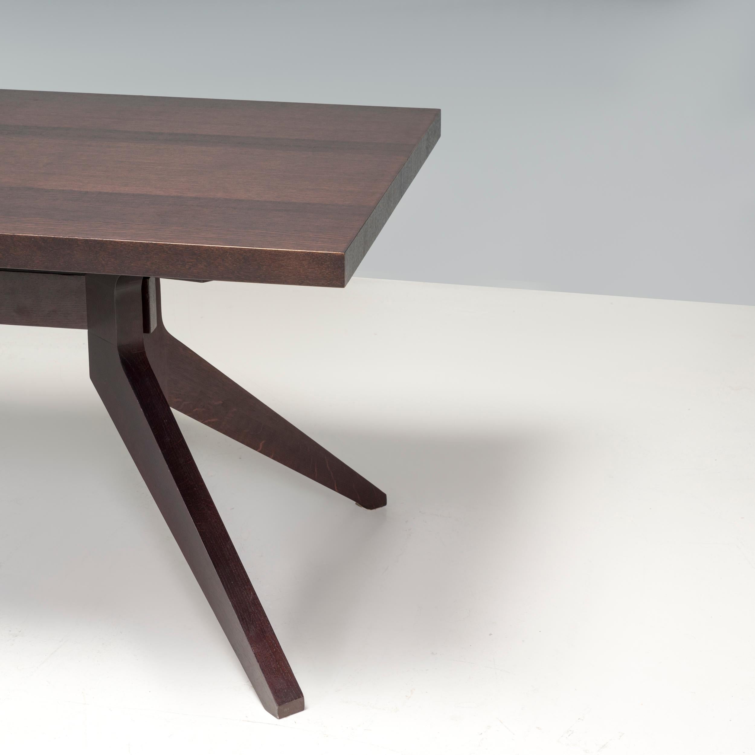 XXIe siècle et contemporain Matthew Hilton pour Case Furniture Table à manger à rallonge Cross en chêne teinté foncé en vente