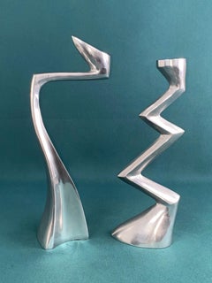 Bougeoirs en aluminium Zig Zag & Swan de Matthew Hilton