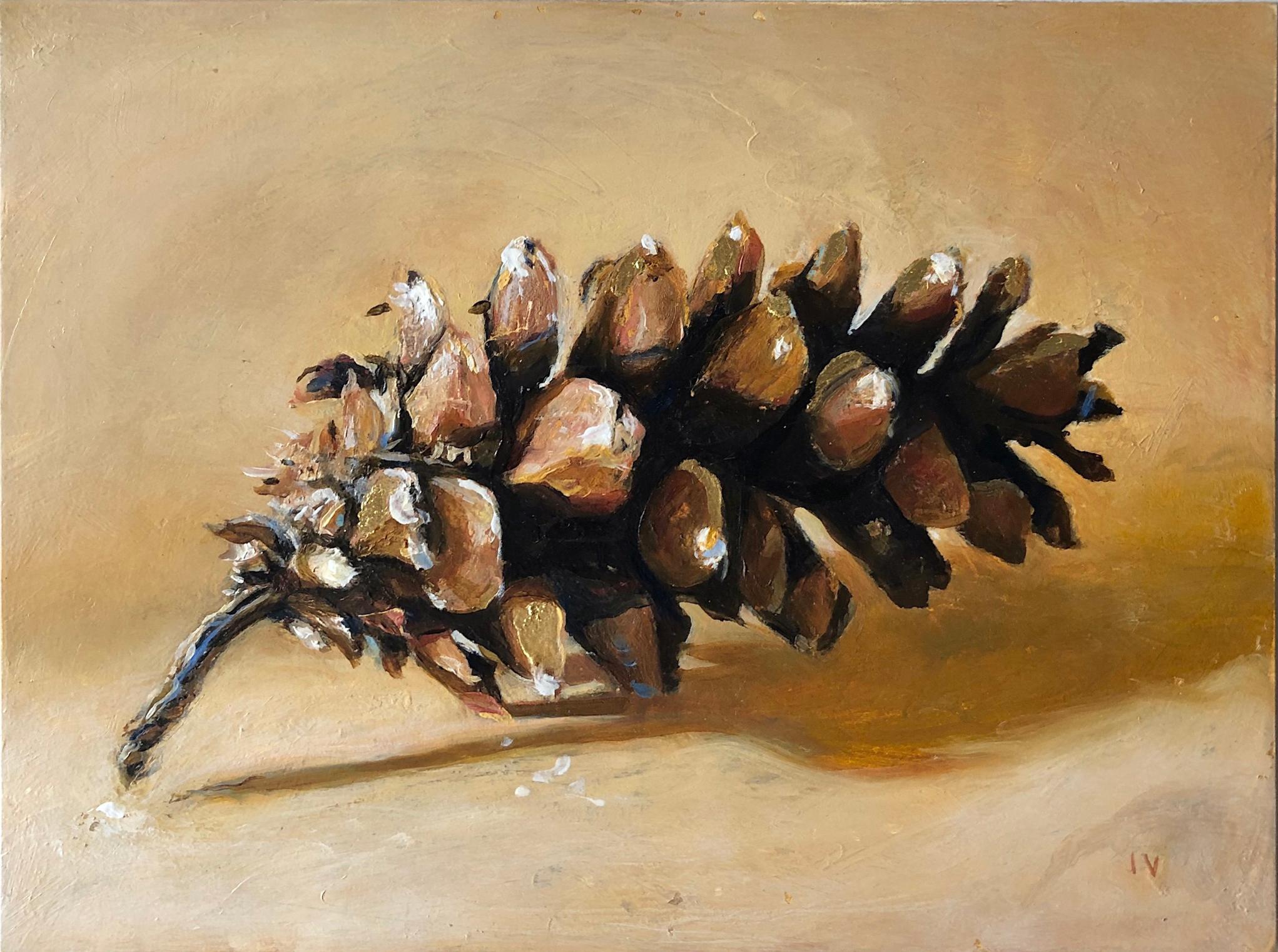 Pinecone n° 2 (peinture réaliste contemporaine de nature morte de pin avec feuille d'or) - Painting de Matthew Hopkins
