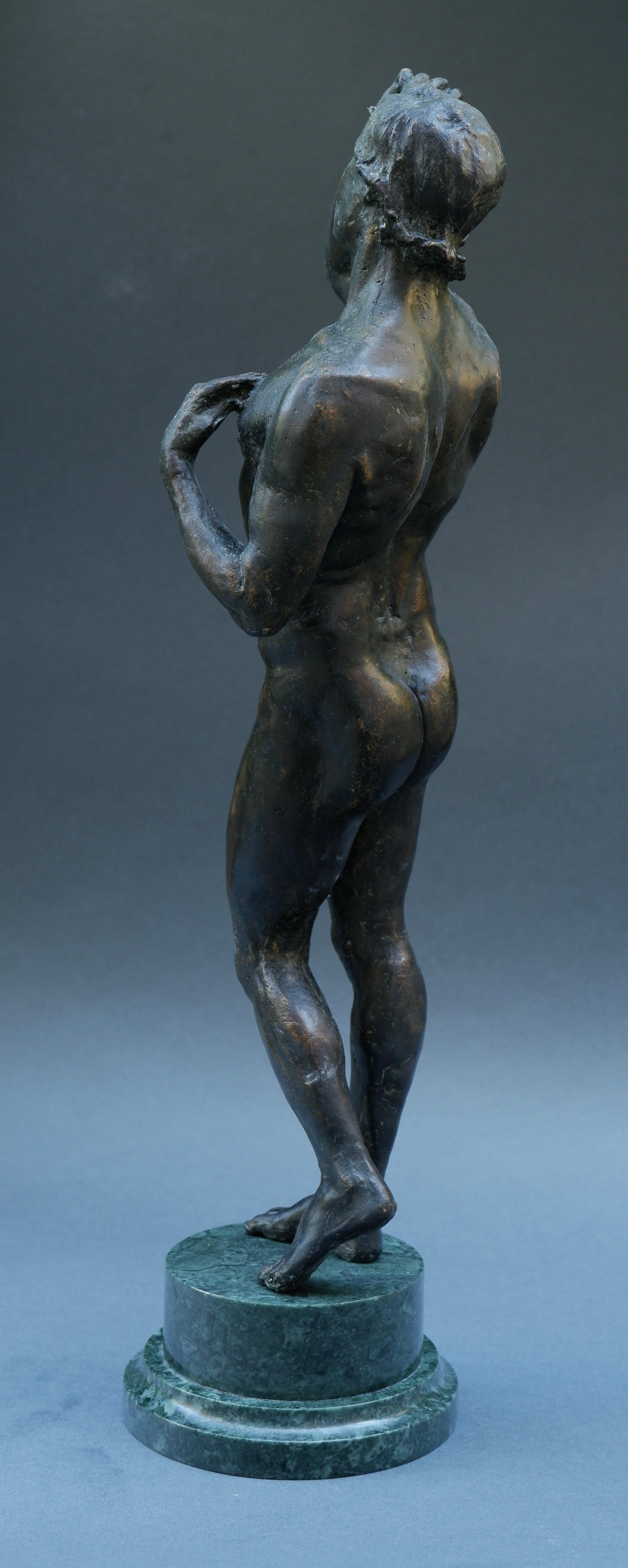 Pothos  Sculpture perdue en bronze Florence Cesello 18 x 6 x 6 - Or Figurative Sculpture par Matthew James Collins