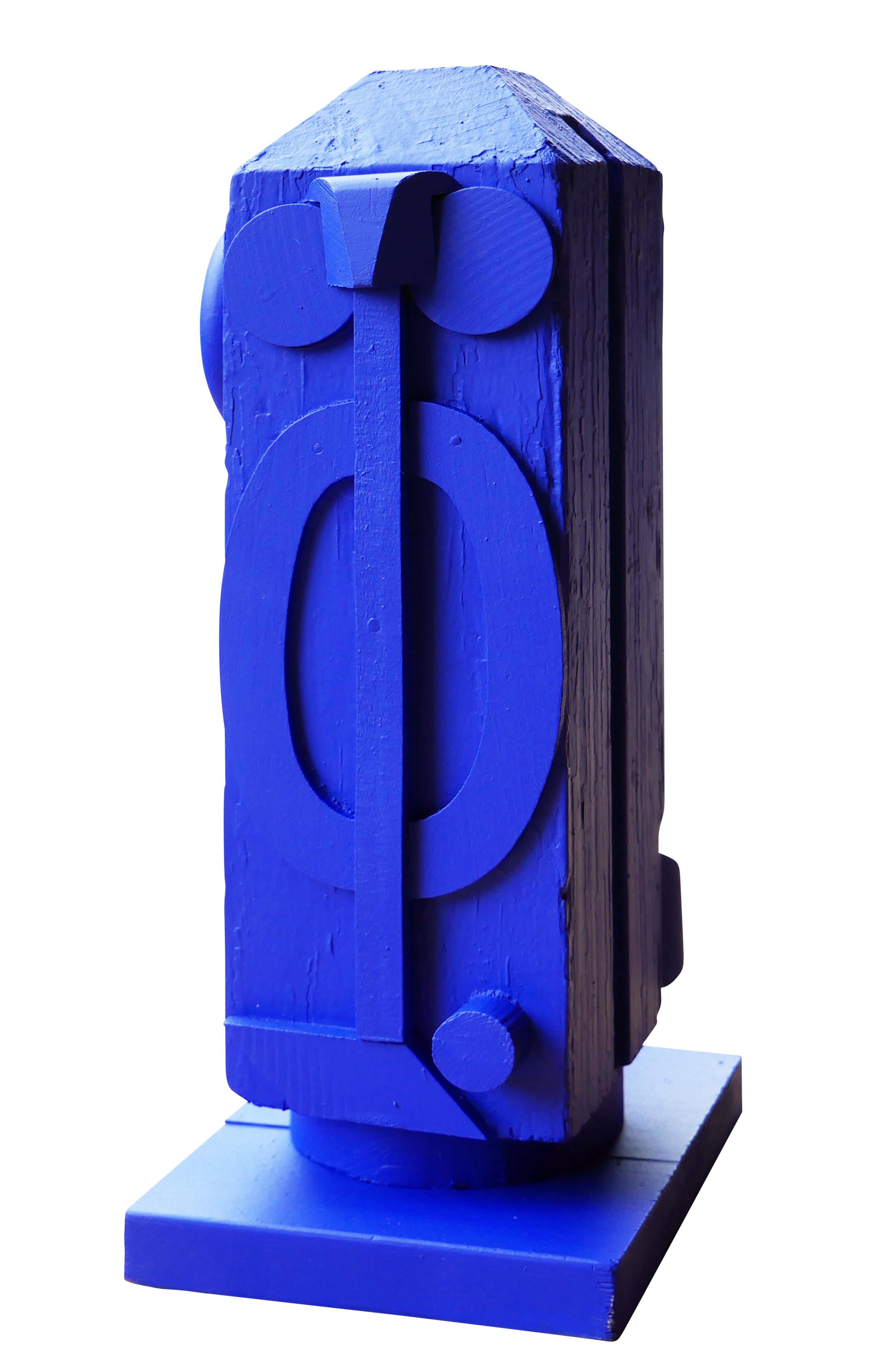 Bright Blue Geometric Abstract Freestanding Contemporary Sculpture For Sale 1