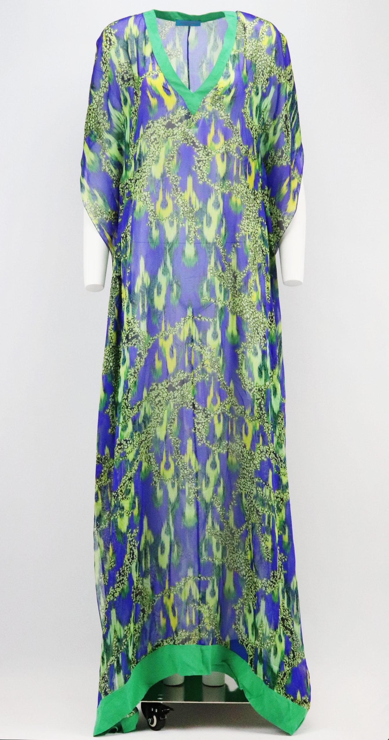 Matthew Williamson Escape kaftan are vibrant and playful, cut from silk-georgette, this maxi dress is alive with marine-like motifs and has loose silhouette that moves with the wind.
Green, yellow and blue silk-georgette.
Slips on.
100% Silk.

Size: