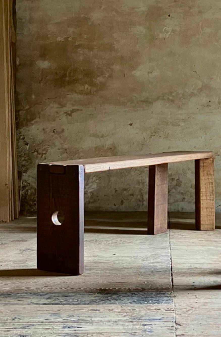 Matthias Biberon (Parigi, 1977) vive e lavora a Perche (Normandia / Francia).
Ha iniziato a lavorare con il legno nel 2019, abbandonando la fotografia e la ceramica, che aveva praticato con successo per molti anni. Nel legno trova il piacere di
