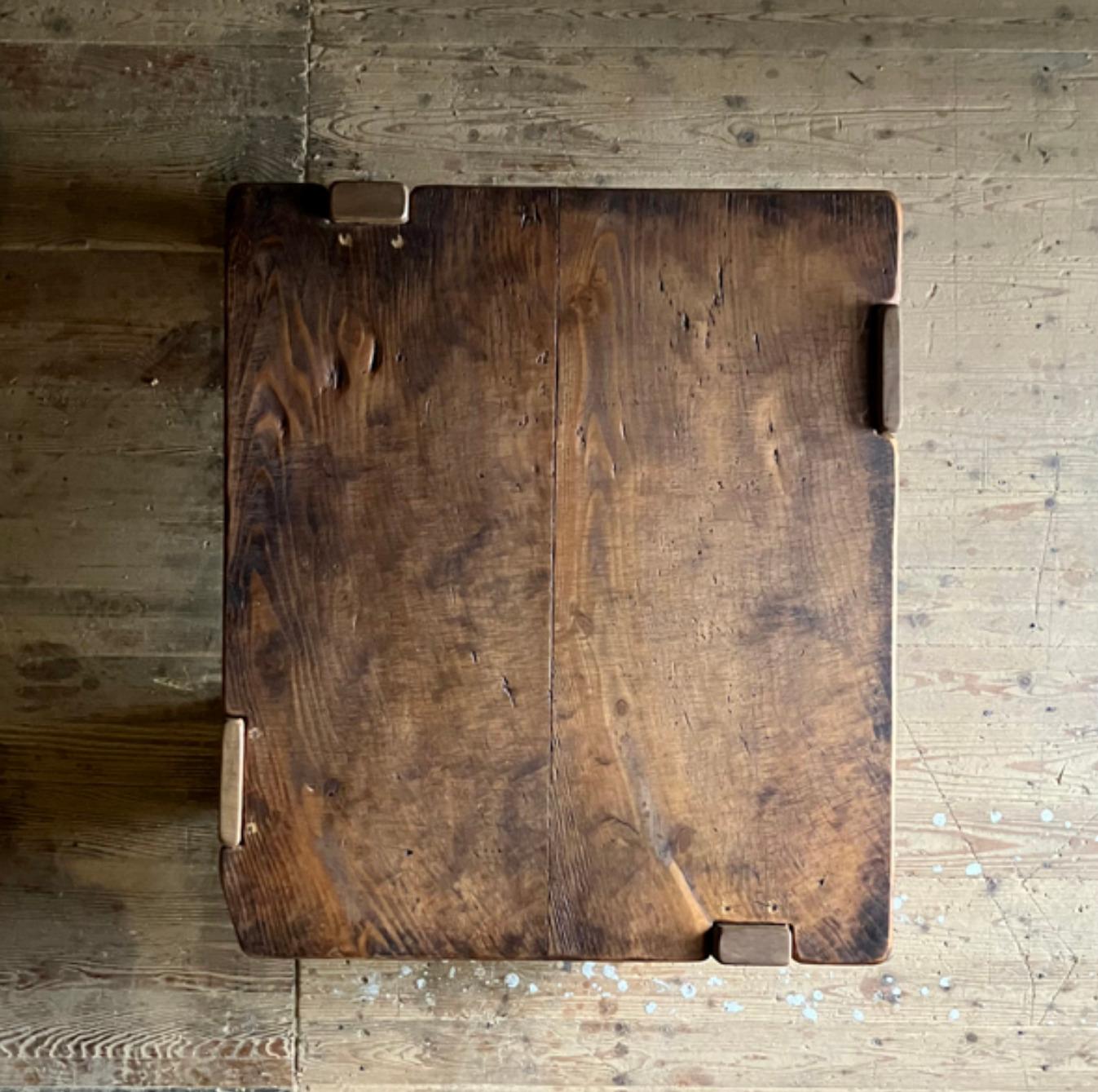Autre Matthias Biberon Table basse japonaise en cèdre et Oak Oak 2024 en vente