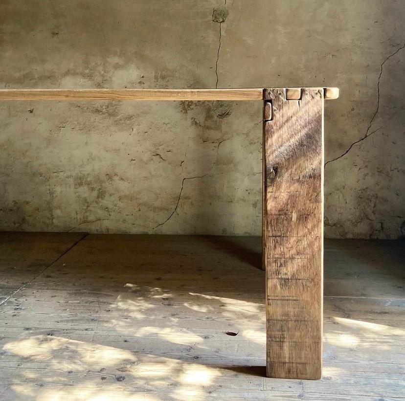 Français Table à manger Matthias Biberon en chêne 2024 en vente