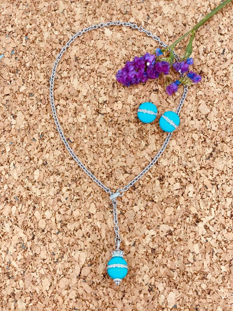 Round Cut Matthia's & Claire Etrusca Collection 18K Turquoise and Diamond Lariat Pendant For Sale