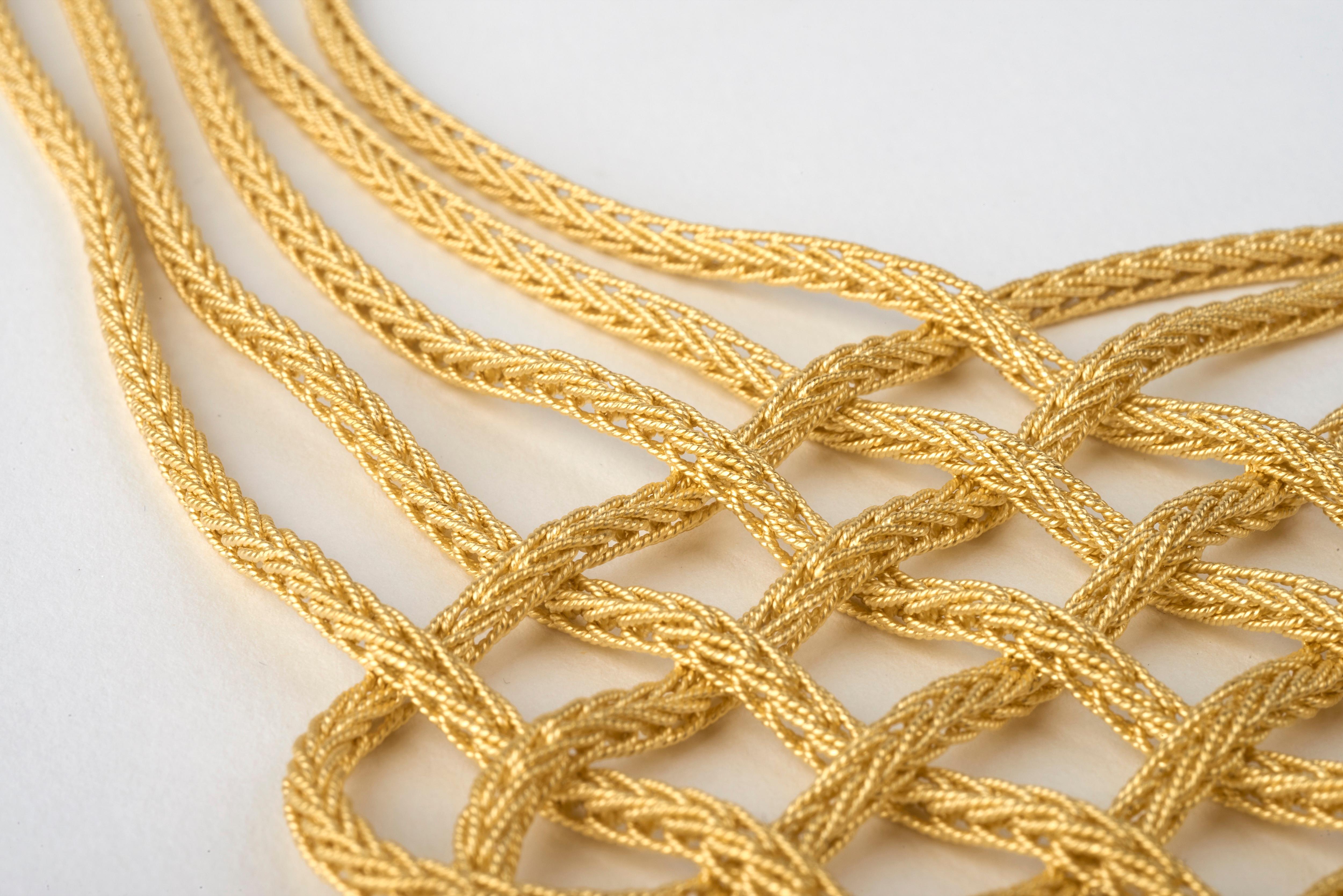 Matthia''s Etruskische geflochtene Collier-Halskette aus 18 Karat Gelbgold Damen im Angebot