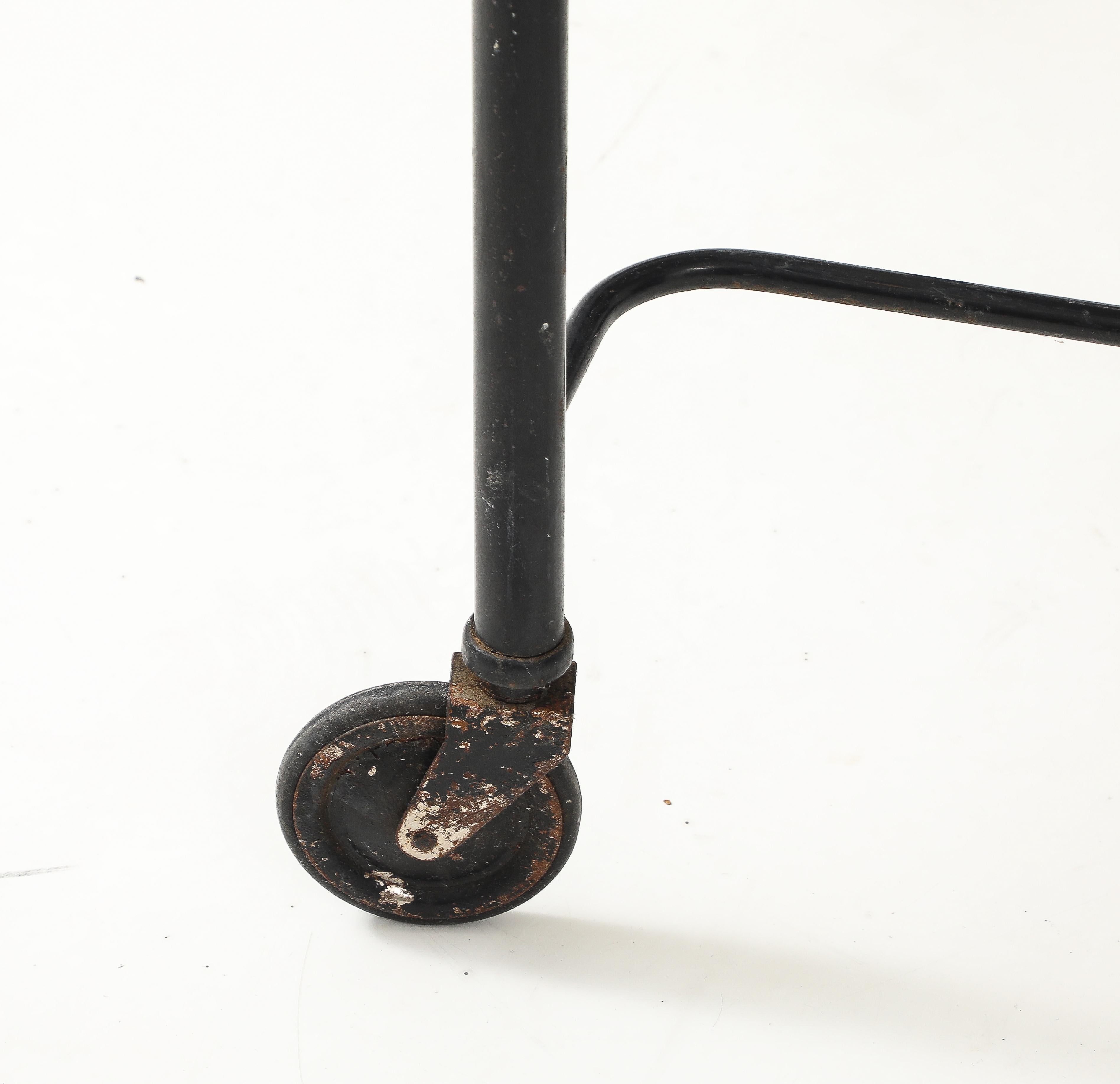 Matthieu Matégot Bar Cart  Table à rouleaux, vers 1950 en vente 9