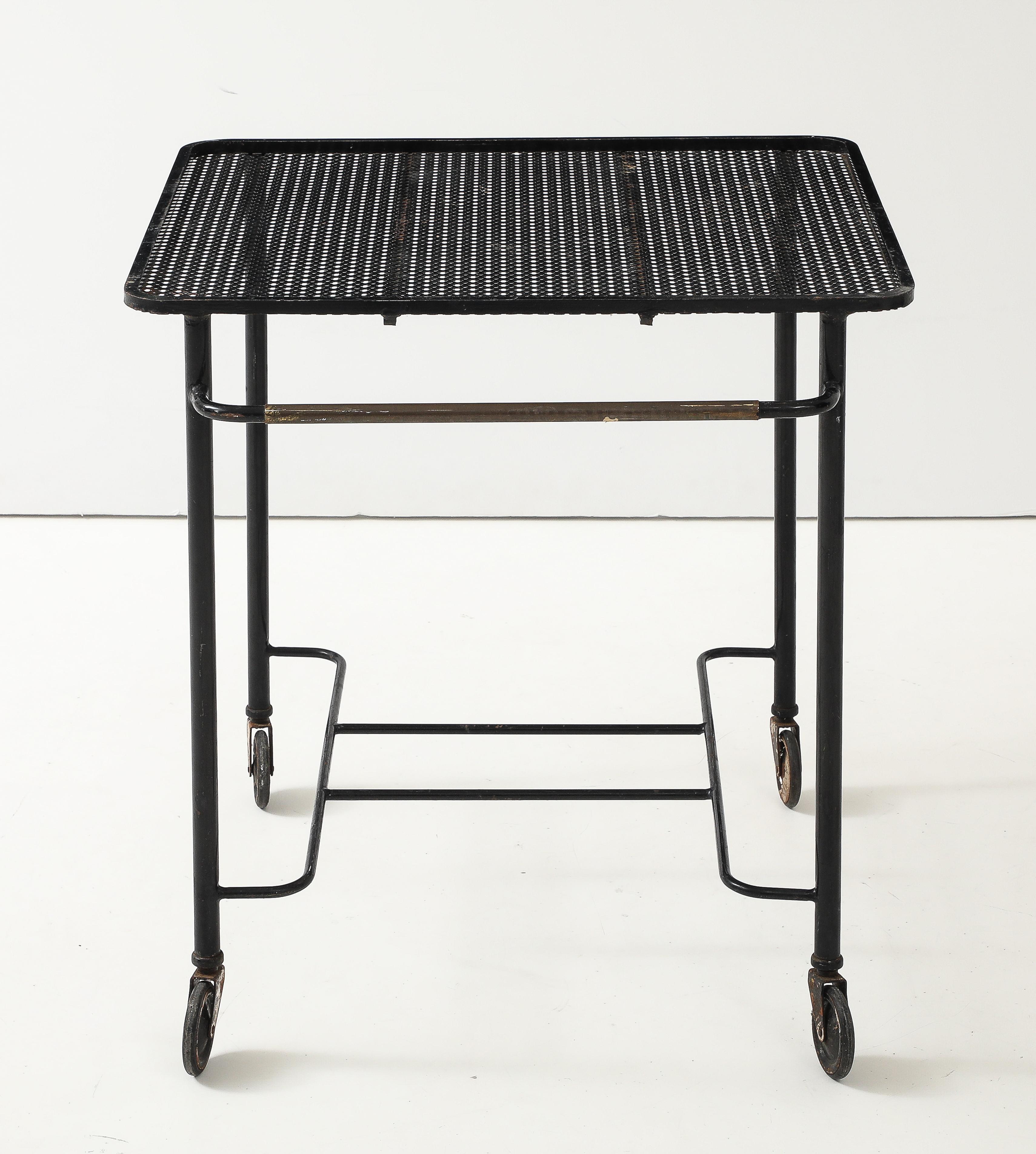 Métal Matthieu Matégot Bar Cart  Table à rouleaux, vers 1950 en vente