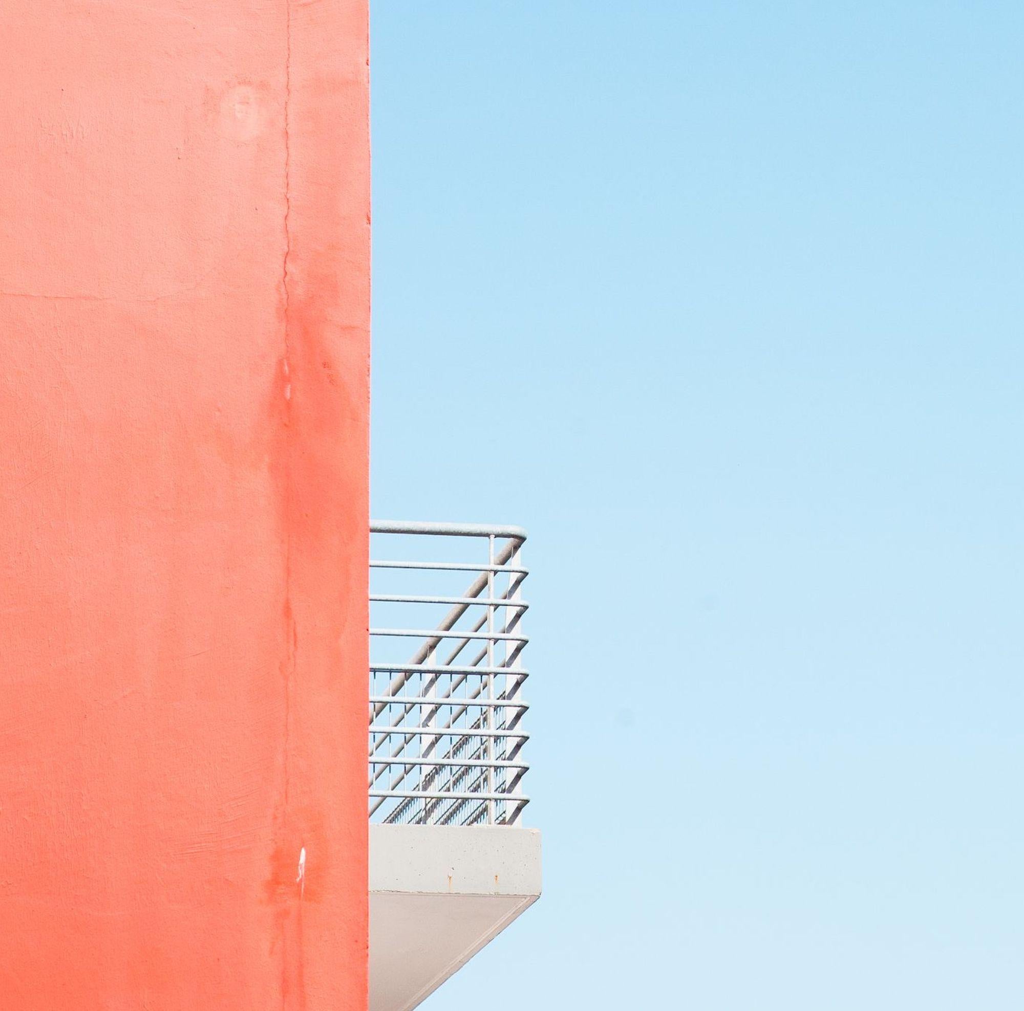 Ohne Titel X von Matthieu Venot - Farbfotografie, Architektur, großformatig, Himmel im Angebot 4