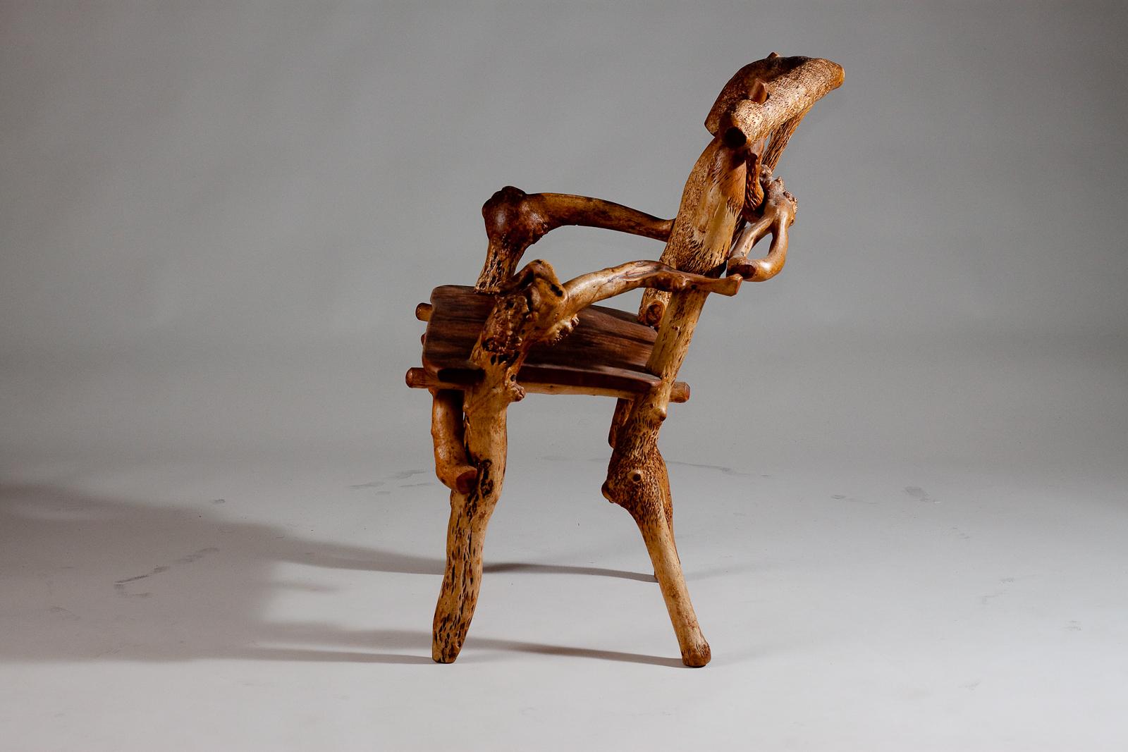 Legno Matti Savijärvi, sedia finlandese con radice unica del 1920 in vendita
