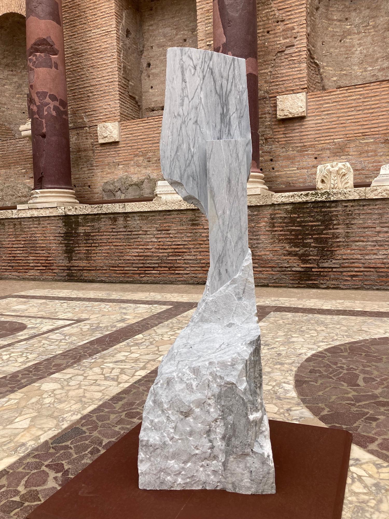 Korè-Bardiglio by Mattia Bosco - Monumental sculpture, marble, Rome exposition For Sale 1