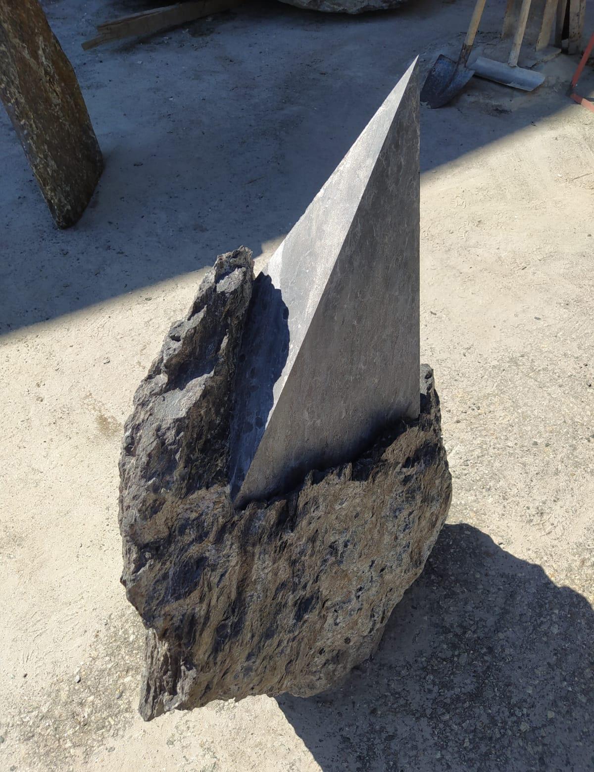 Punta 1 by Mattia Bosco - Large-size sculpture, Palissandro marble, grey tones For Sale 4