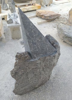 Punta 2 by Mattia Bosco - Escultura de gran tamaño, mármol Palissandro, tonos grises