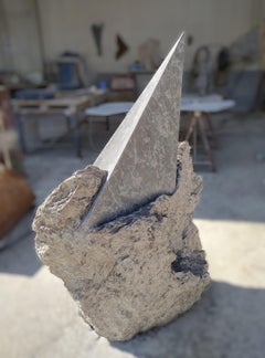 Punta 2 by Mattia Bosco - Escultura de gran tamaño, mármol Palissandro, tonos grises