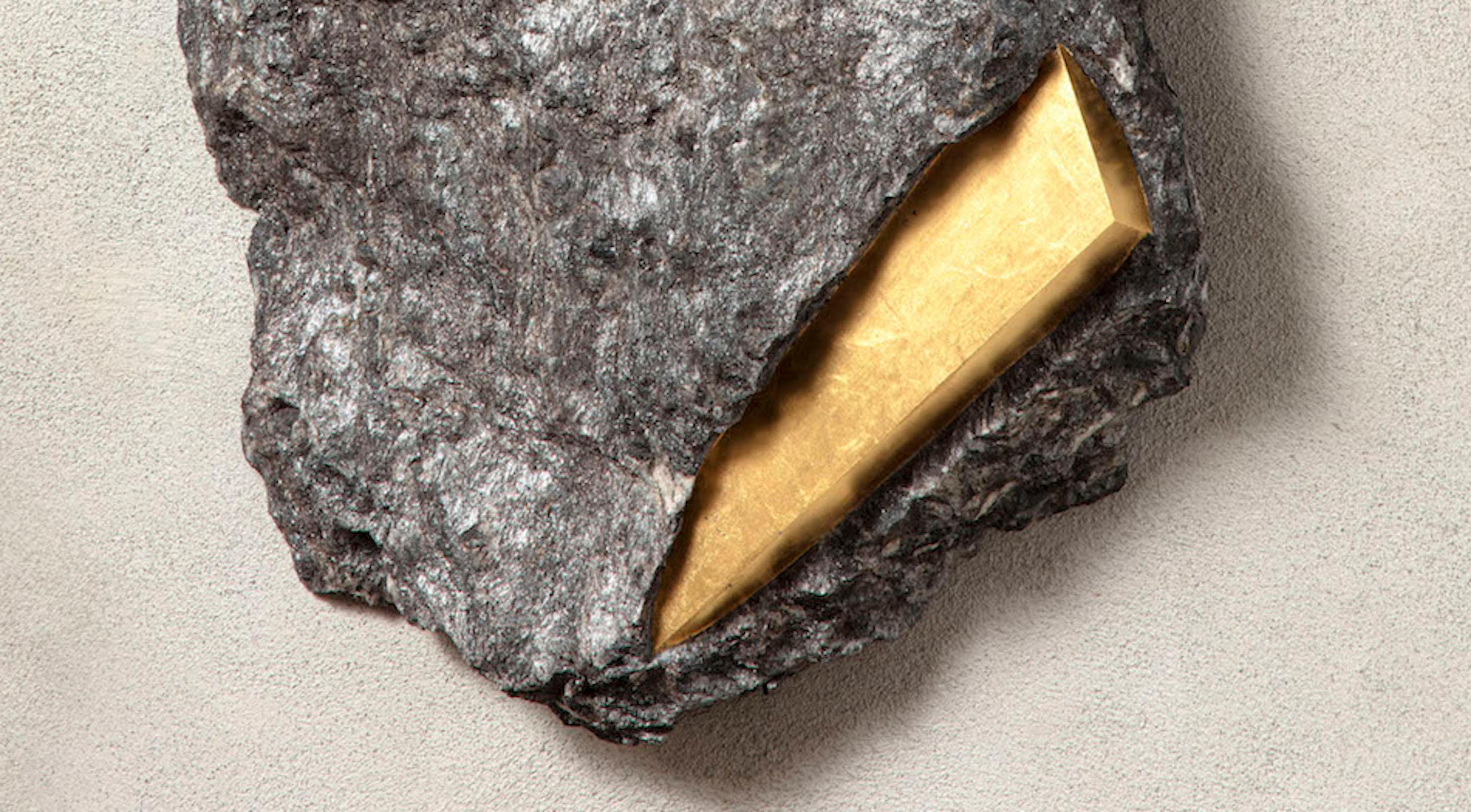 Sezione Aurea 2024-006 by Mattia Bosco - Wall sculpture, marble, gold leaf, rock For Sale 5