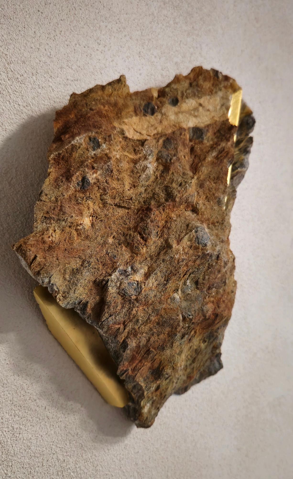 Sezione Aurea 2024-010 by Mattia Bosco - Wall sculpture, marble, gold leaf, rock For Sale 2