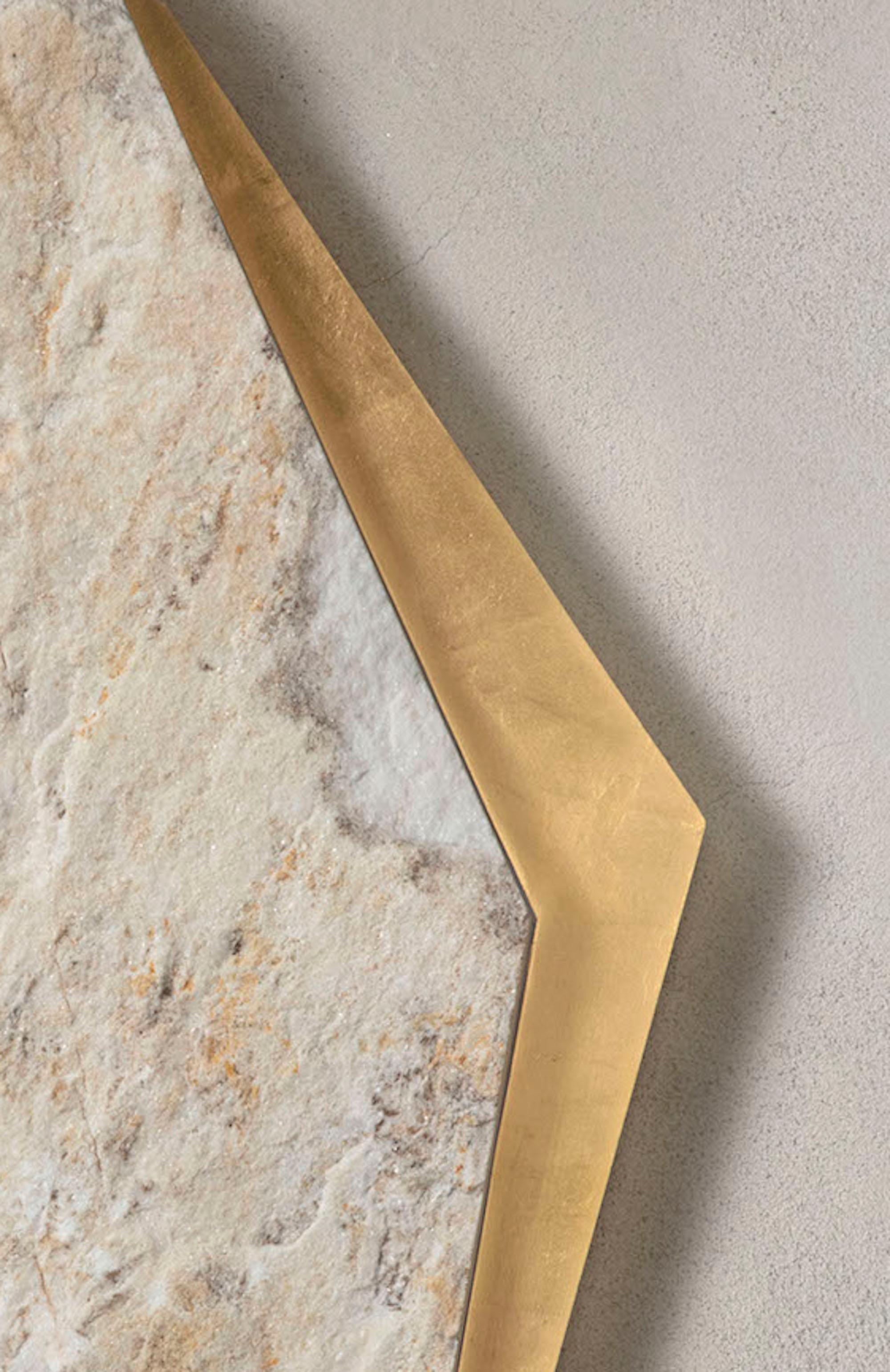 Sezione Aurea 2024-013 by Mattia Bosco - Escultura mural, mármol, pan de oro, roca en venta 2