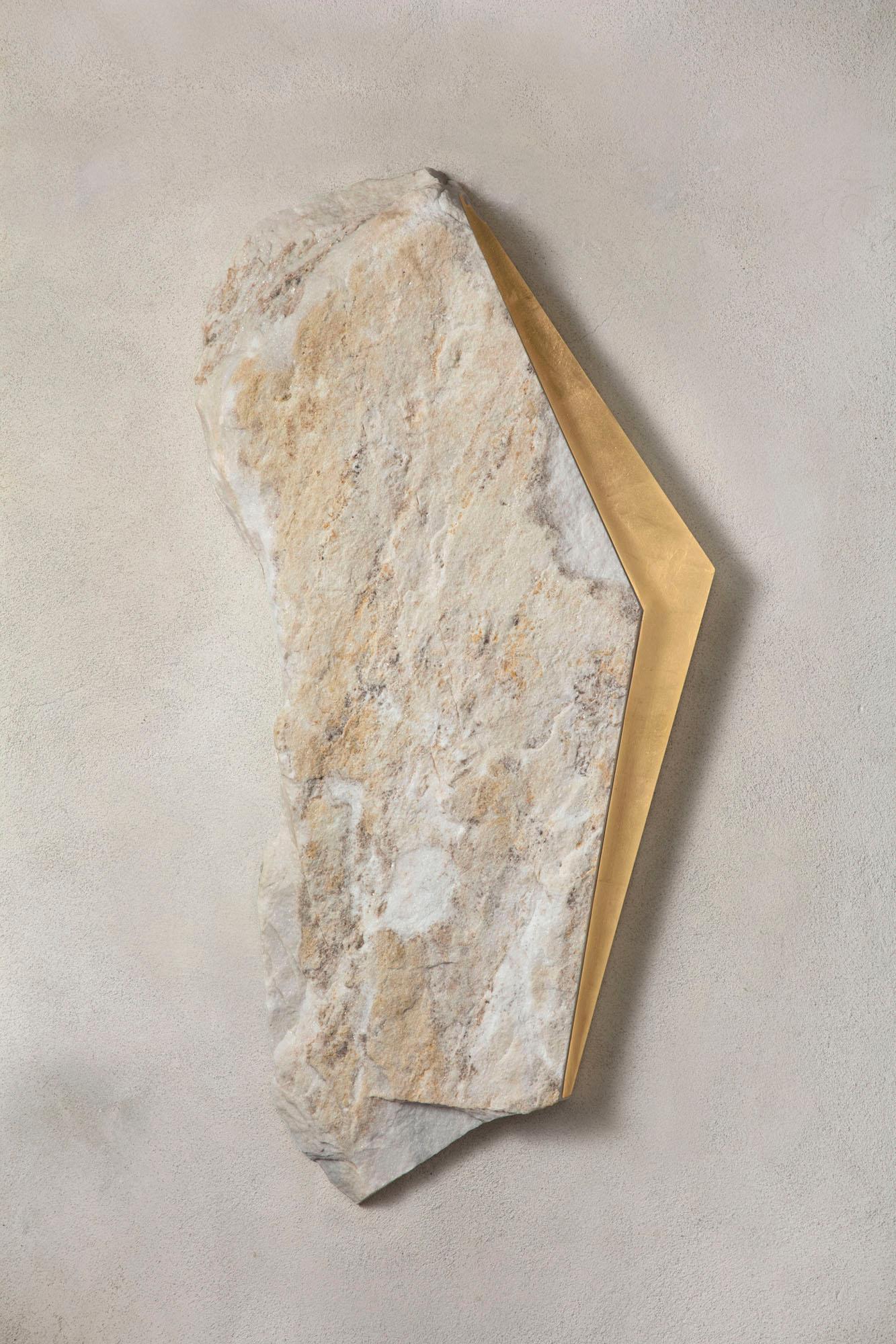 Sezione Aurea 2024-013 di Mattia Bosco - Scultura da parete, marmo, foglia d'oro, roccia