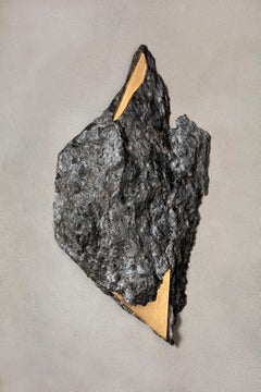 Sezione Aurea 2024-018 by Mattia Bosco - Escultura mural, mármol, pan de oro, roca