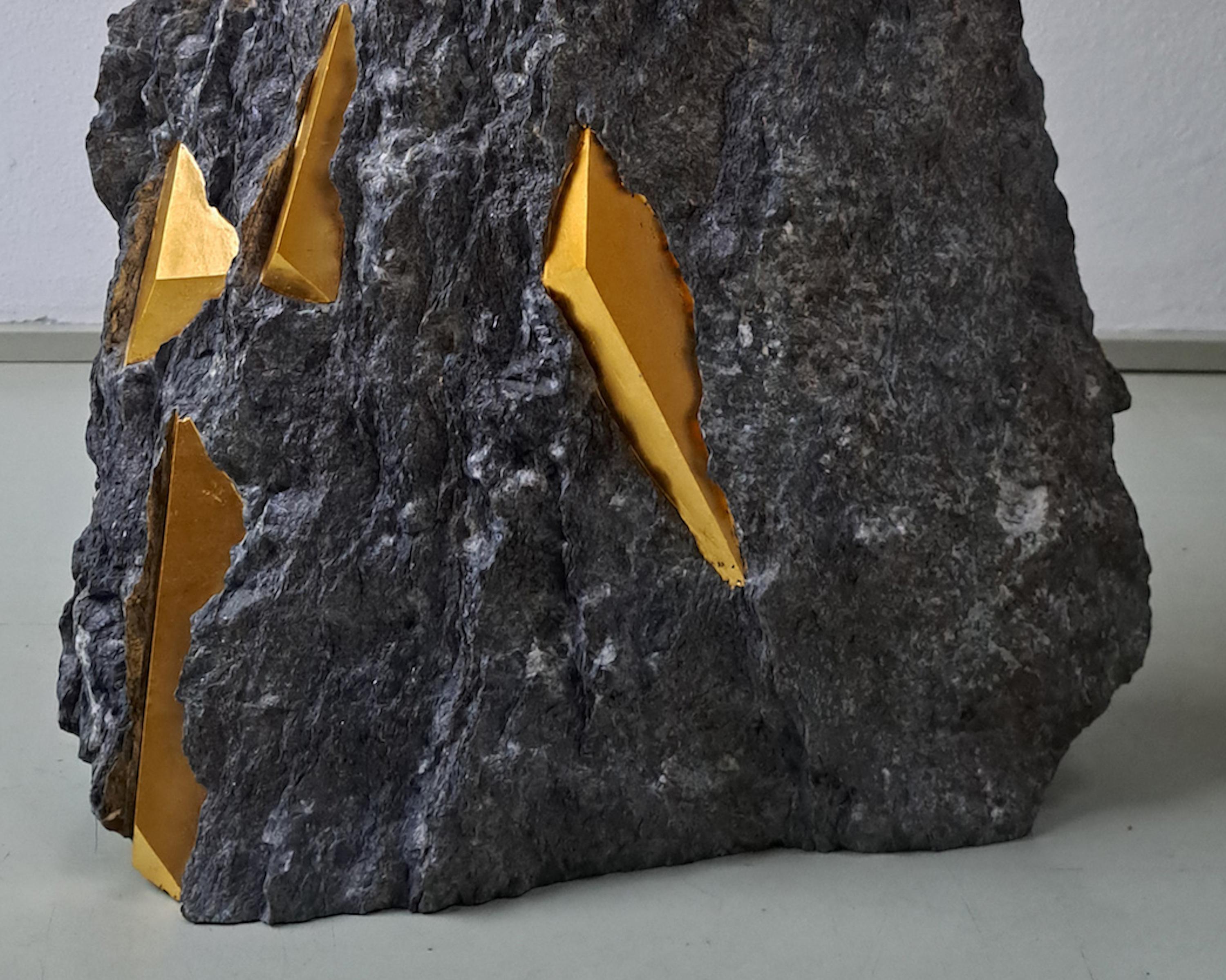 Sezione Aurea 55-2020 by Mattia Bosco - Marble and gold leaf sculpture, rock For Sale 4