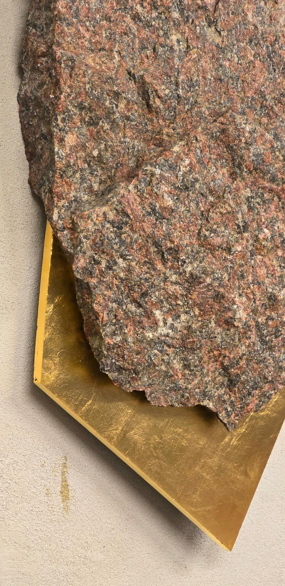 Sezione Aurea 78 de Mattia Bosco - Escultura mural, mármol, pan de oro, abstracta en venta 12