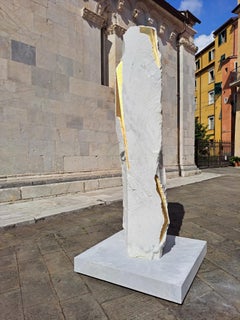 Sezione Aurea-C1 di Mattia Bosco - Scultura astratta, marmo, foglia d'oro