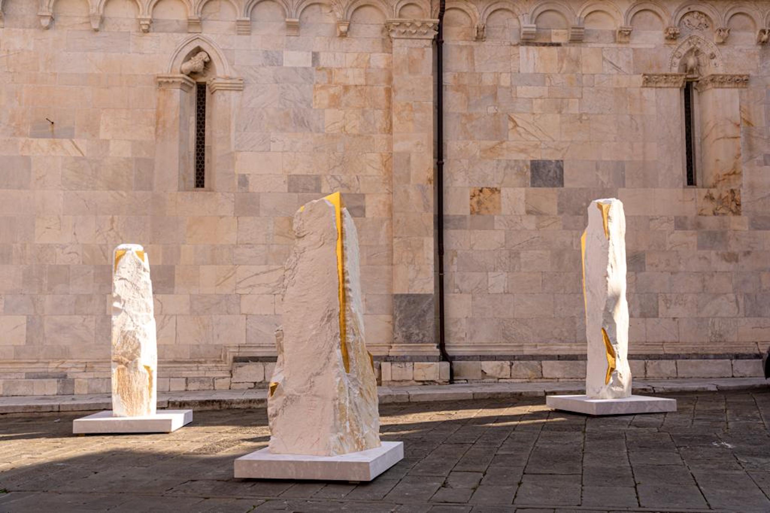 Sezione Aurea-C2 by Mattia Bosco - Monumental sculpture, marble, white, gold For Sale 6