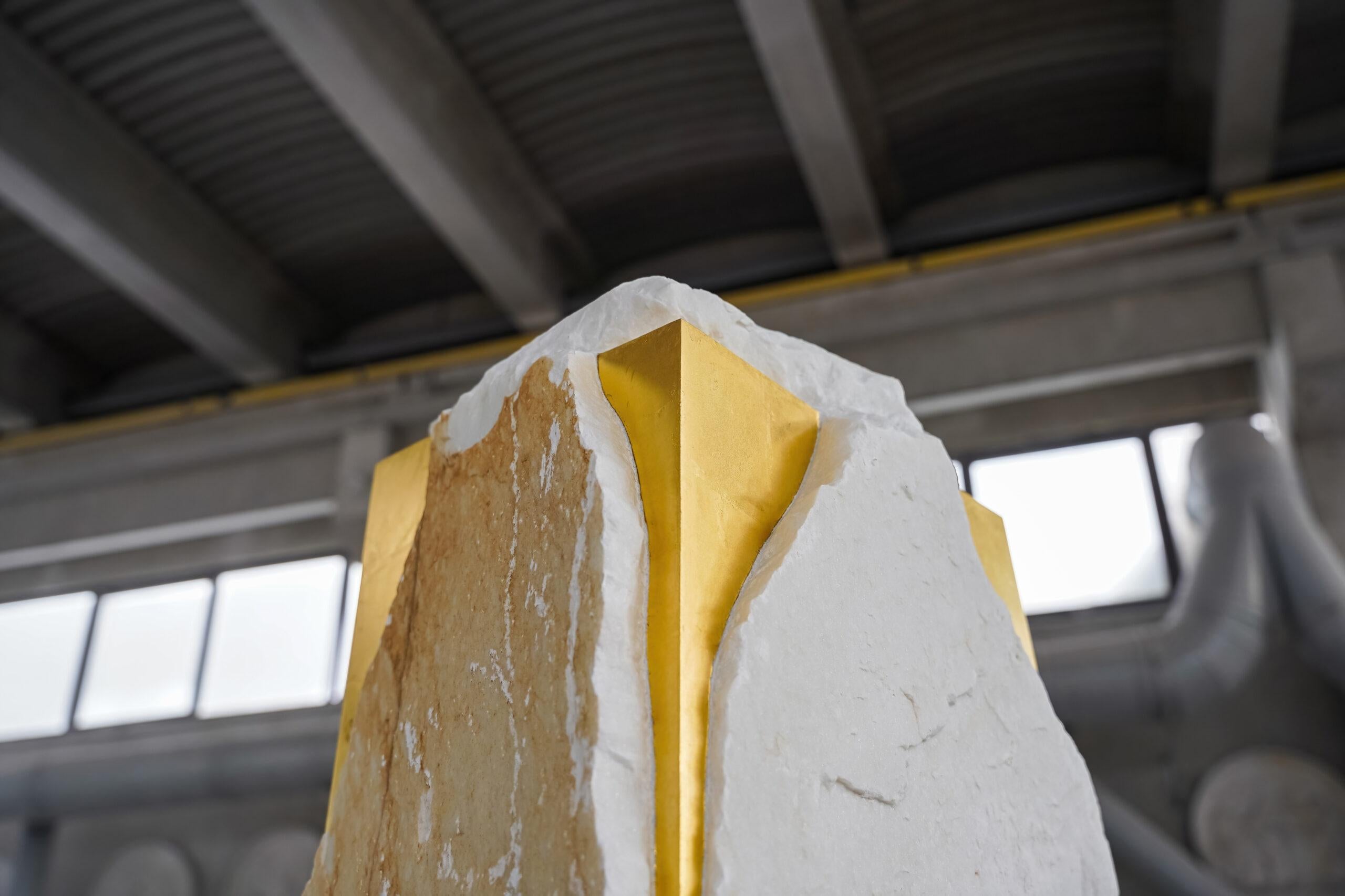 Sezione Aurea-C3 by Mattia Bosco - Monumental sculpture, marble, white, gold  3