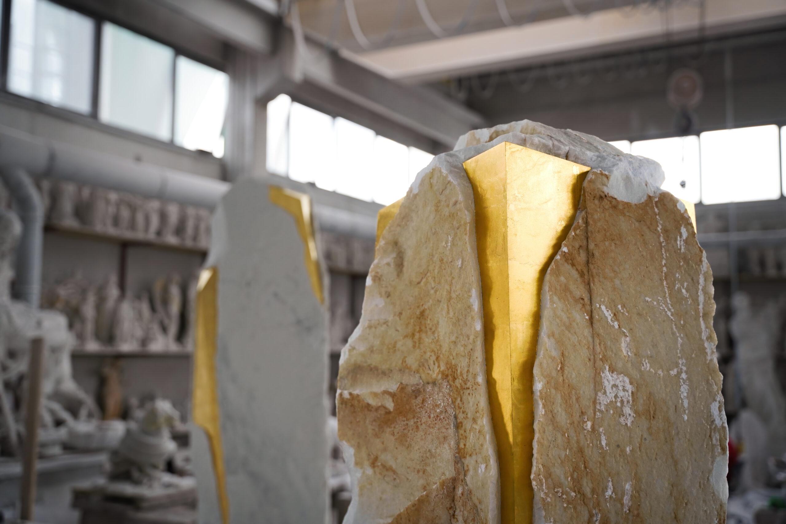 Sezione Aurea-C3 by Mattia Bosco - Monumental sculpture, marble, white, gold  4