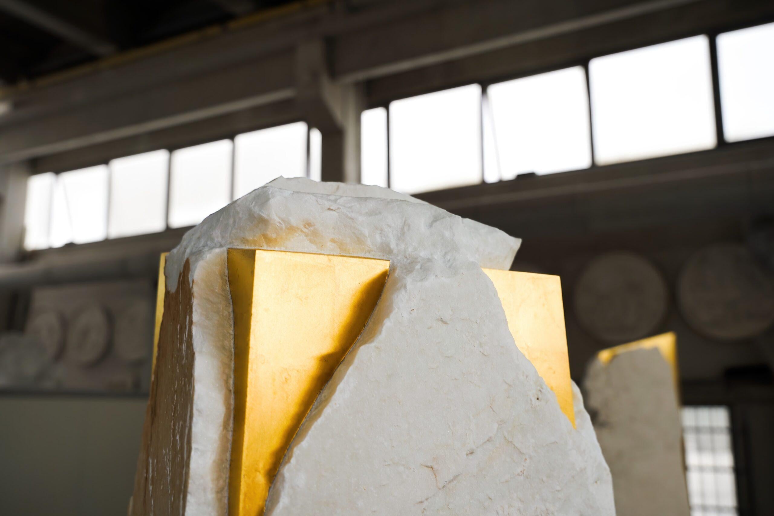 Sezione Aurea-C3 by Mattia Bosco - Monumental sculpture, marble, white, gold  5