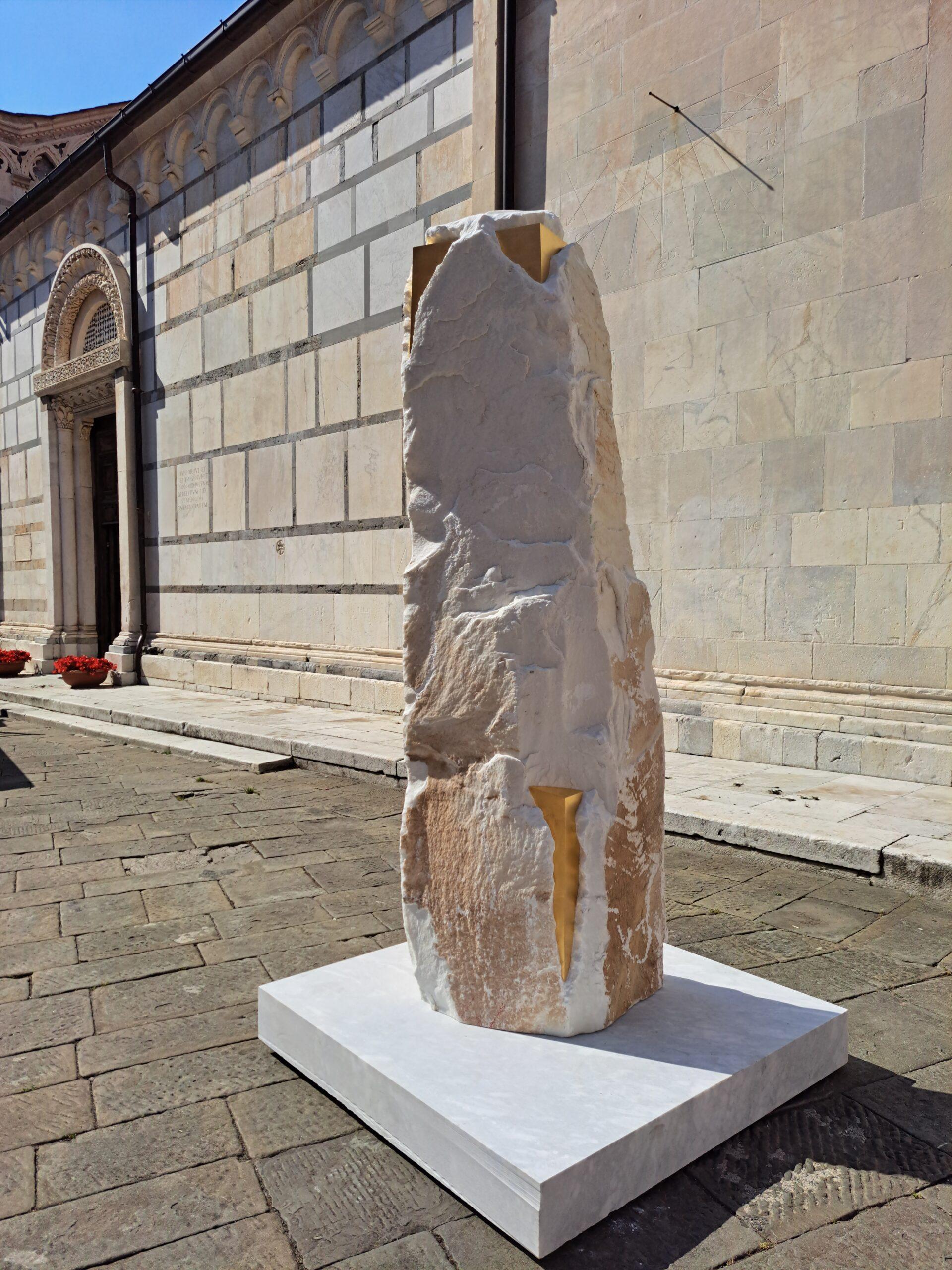 Sezione Aurea-C3 is a unique monumental sculpture by contemporary artist Mattia Bosco. This sculpture is made of Cave Michelangelo statuary marble and 23.8-carat gold leaf, dimensions are 223 × 82 × 60 cm (87.8 × 32.3 × 23.6 in). 
The sculpture