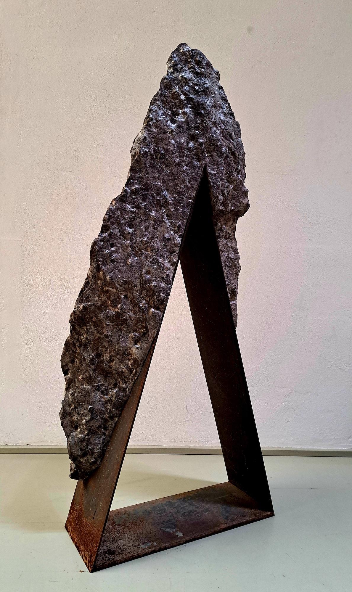 Stonegate 8 by Mattia Bosco - Abstract sculpture, Palissandro marble, grey tones For Sale 10