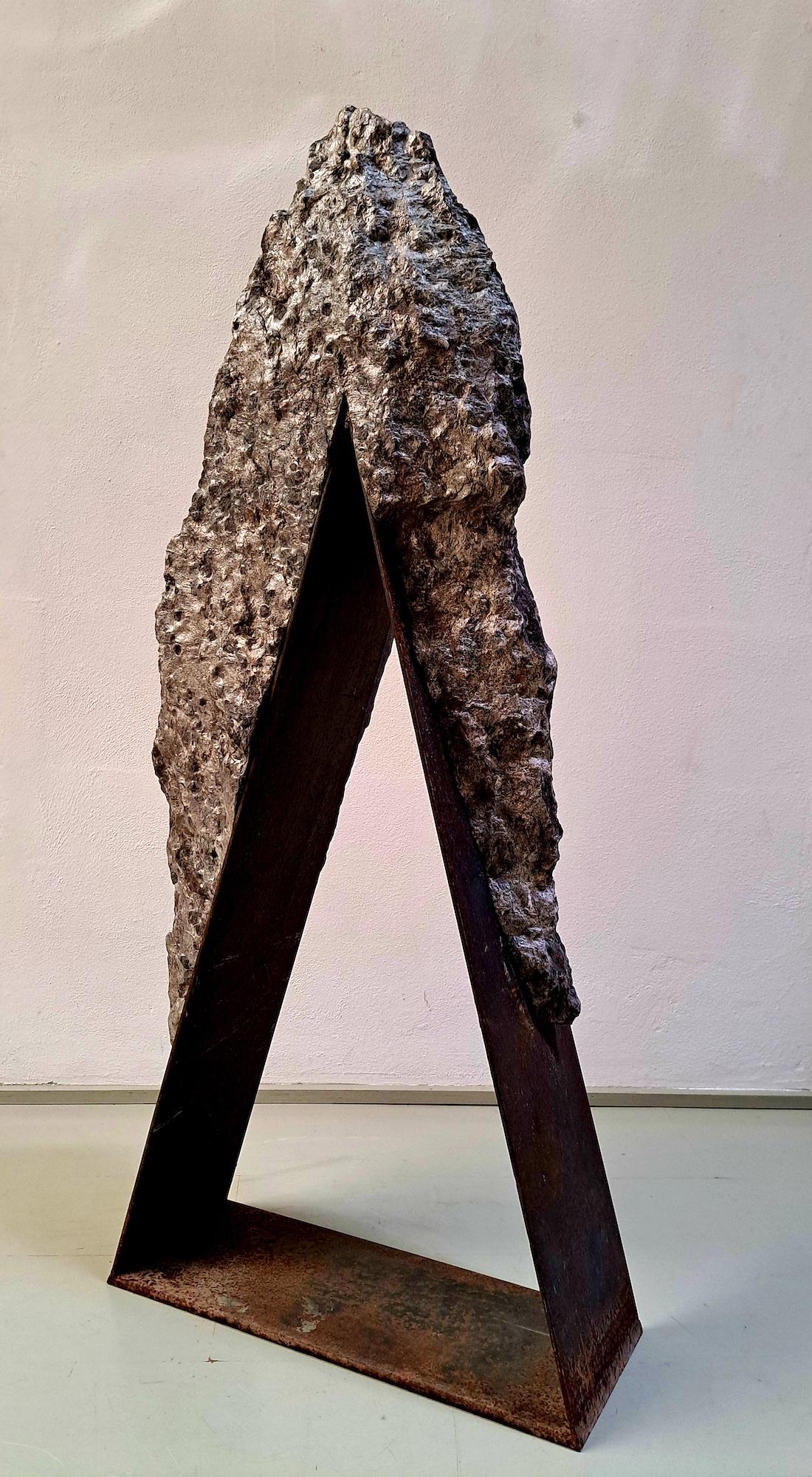 Stonegate 8 by Mattia Bosco - Abstract sculpture, Palissandro marble, grey tones For Sale 3