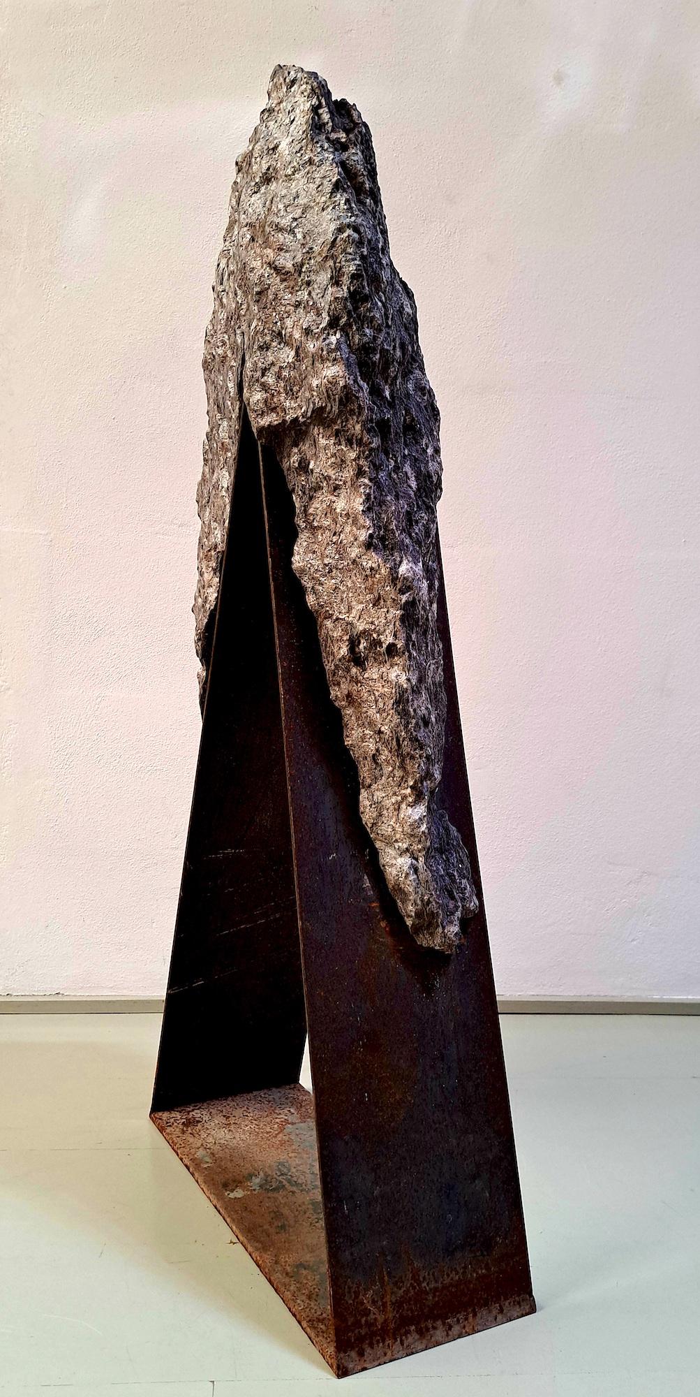 Stonegate 8 by Mattia Bosco - Abstract sculpture, Palissandro marble, grey tones For Sale 4