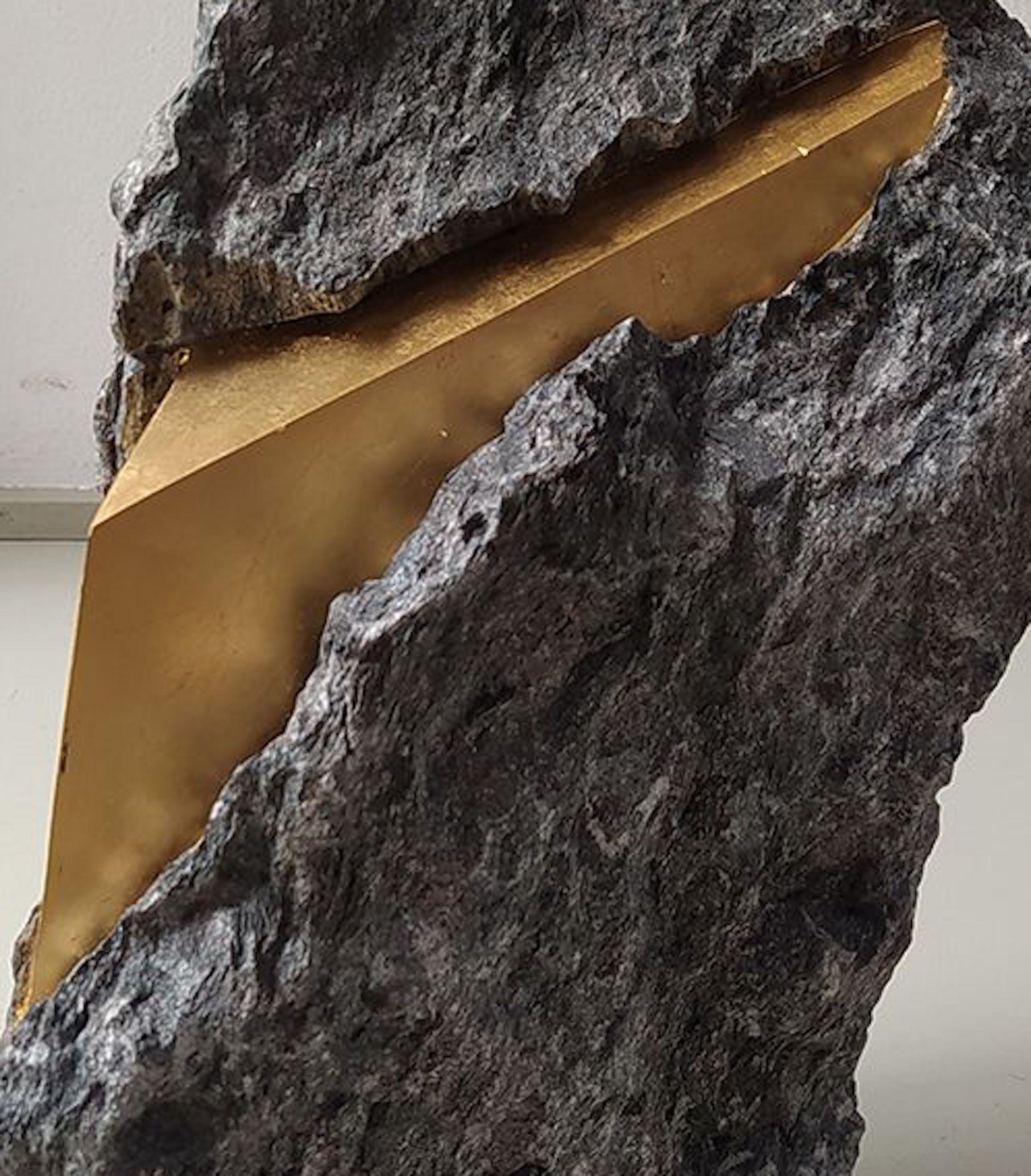 SW6 by Mattia Bosco - Abstract sculpture, black Palissandro marble and gold leaf For Sale 4