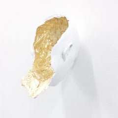 Escultura figurativa conceptual en técnica mixta "Soy mi oro